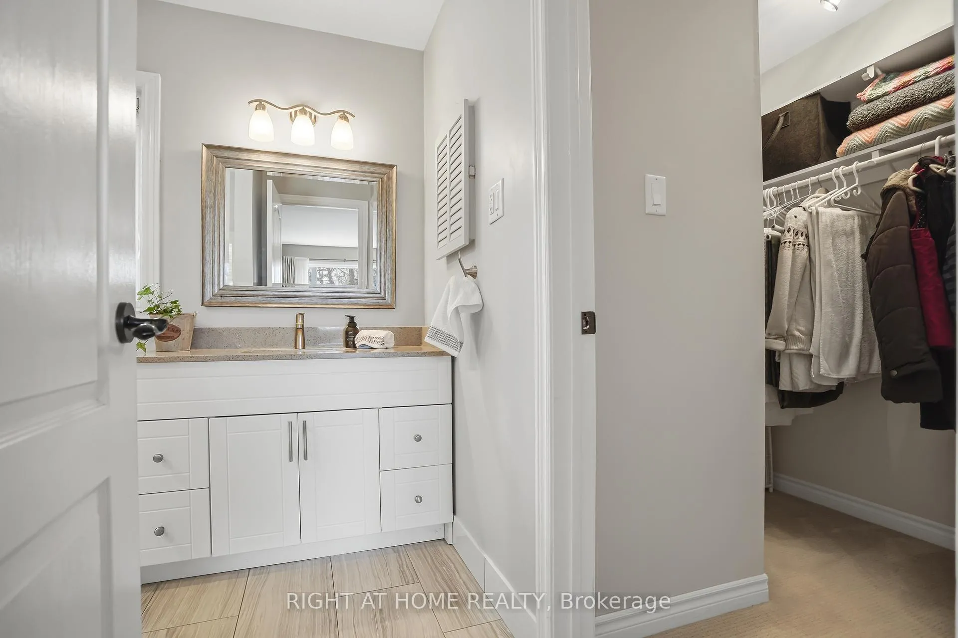 Photo 25 of 7463 Bell School Line, Milton, Rural Milton West — HOMEH