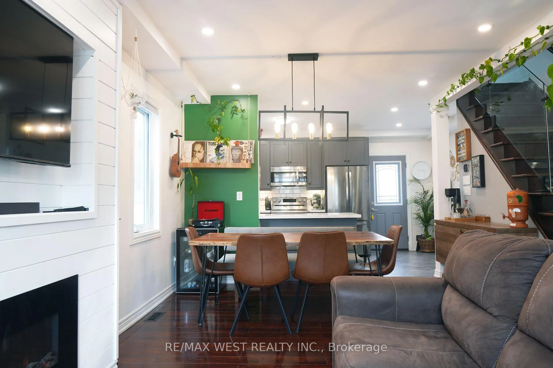 Photo 7 of 203 Court Street, Oshawa, Central — HOMEH