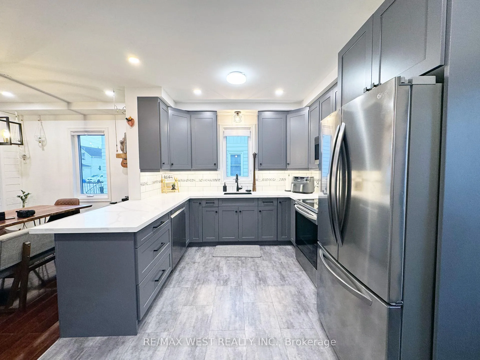 Photo 10 of 203 Court Street, Oshawa, Central — HOMEH
