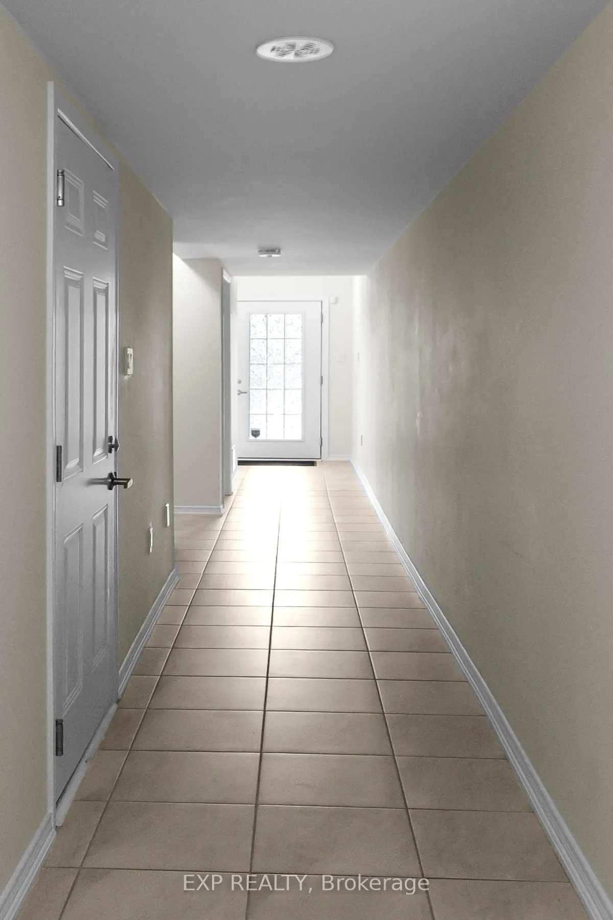Photo 7 of Unit 35, 8317 Mulberry Drive, Niagara Falls, Brown — HOMEH