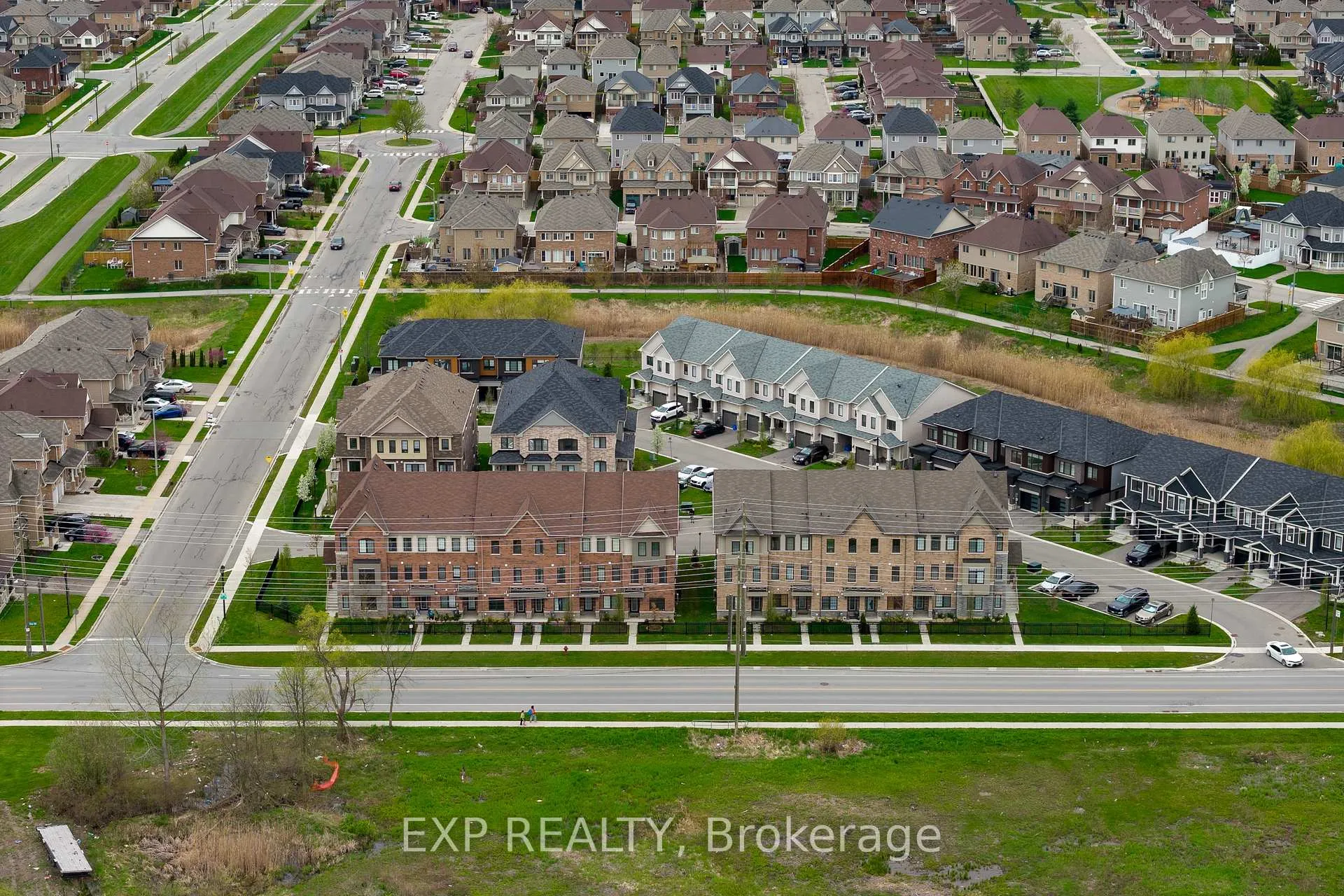 Photo 36 of Unit 35, 8317 Mulberry Drive, Niagara Falls, Brown — HOMEH