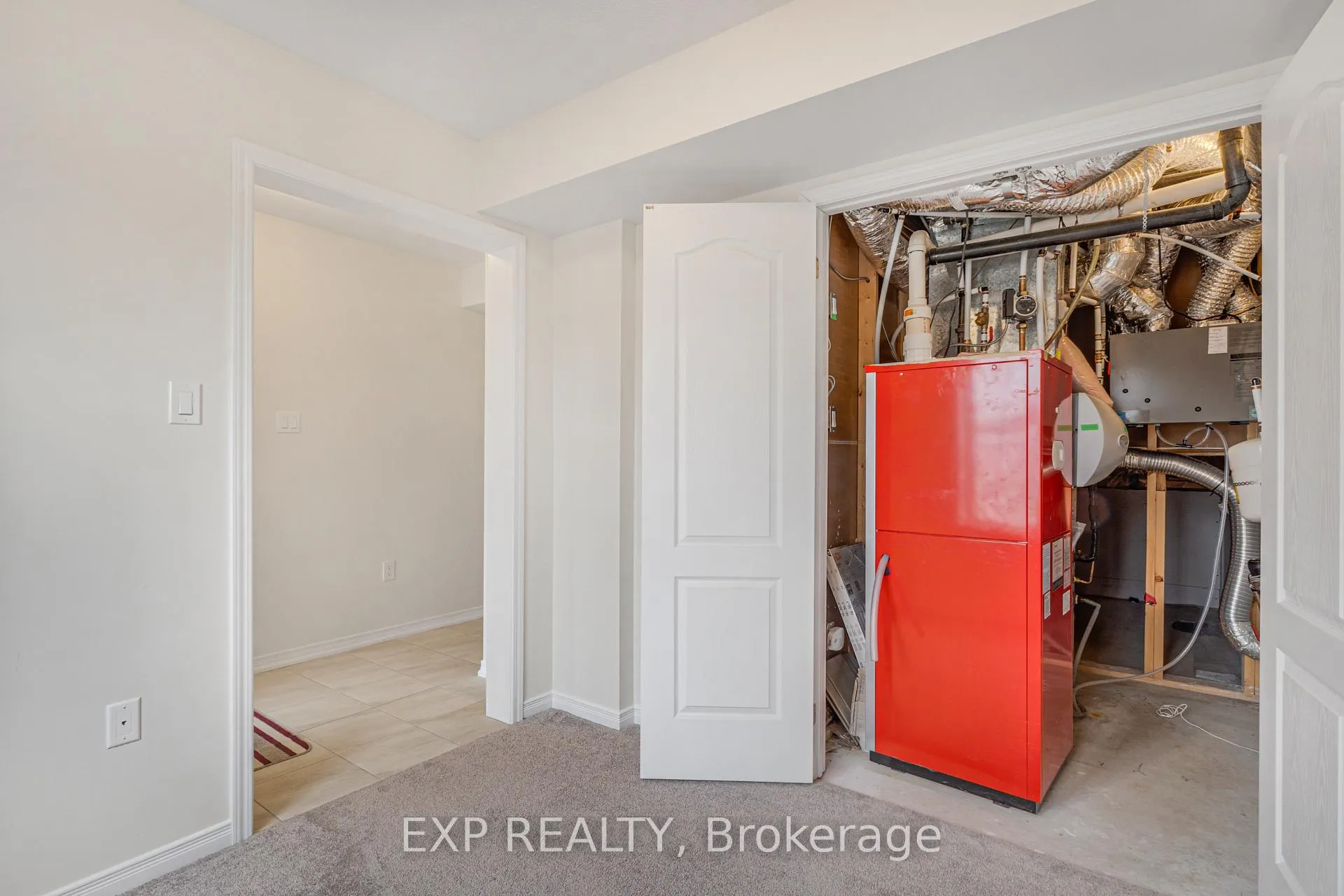 Photo 38 of Unit 35, 8317 Mulberry Drive, Niagara Falls, Brown — HOMEH