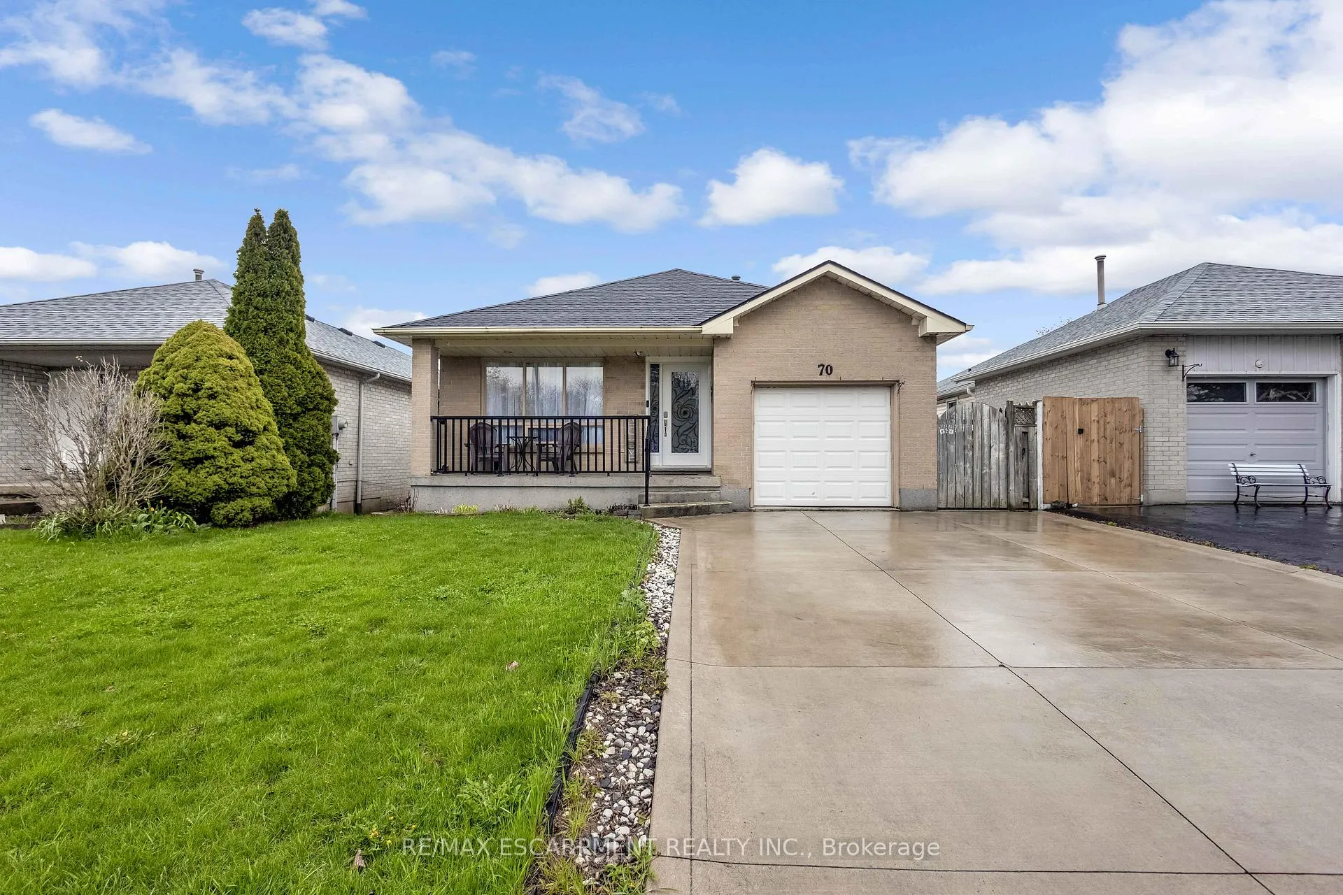 Photo 2 of 70 Ossington Drive, Hamilton, Broughton — HOMEH