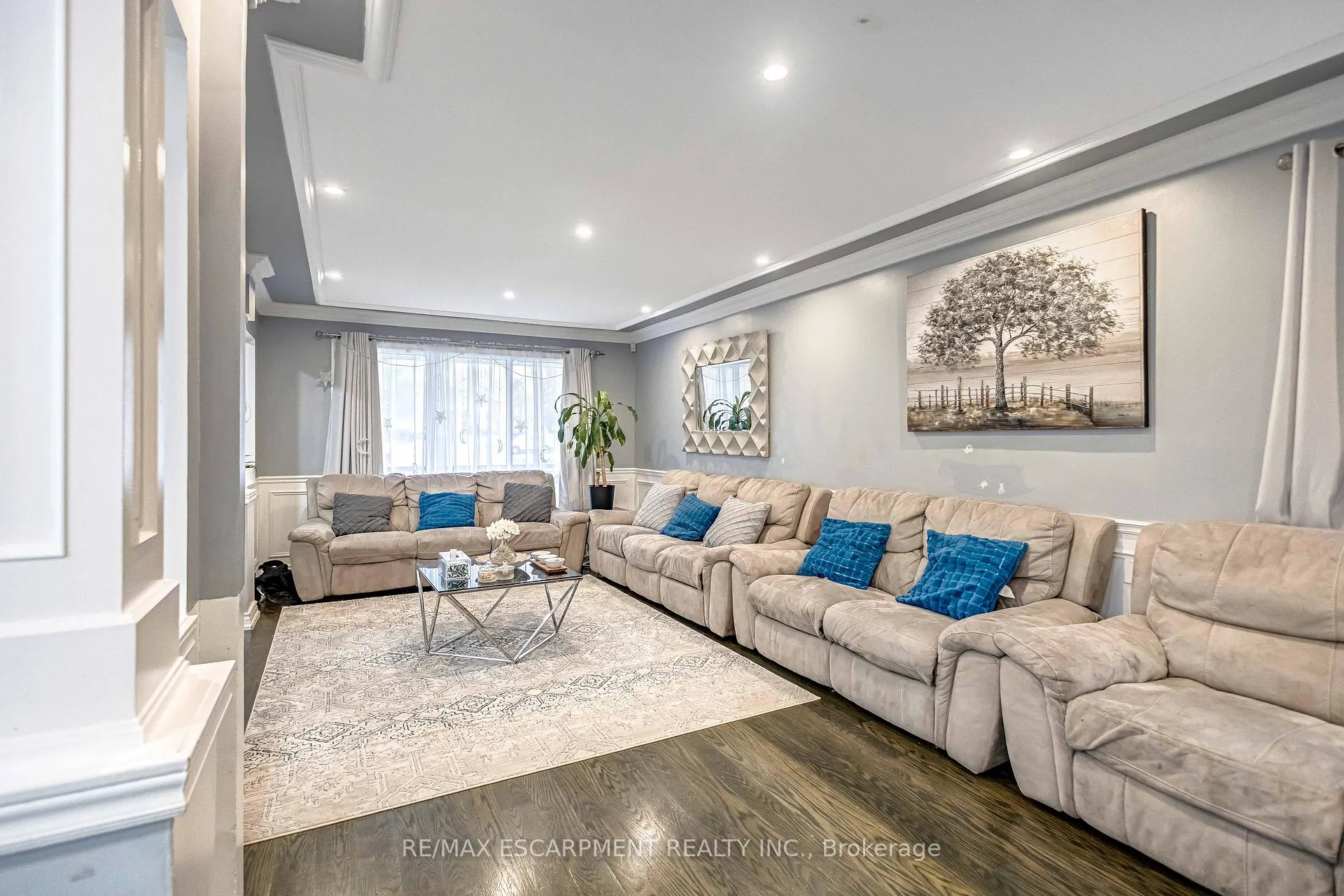 Photo 8 of 70 Ossington Drive, Hamilton, Broughton — HOMEH