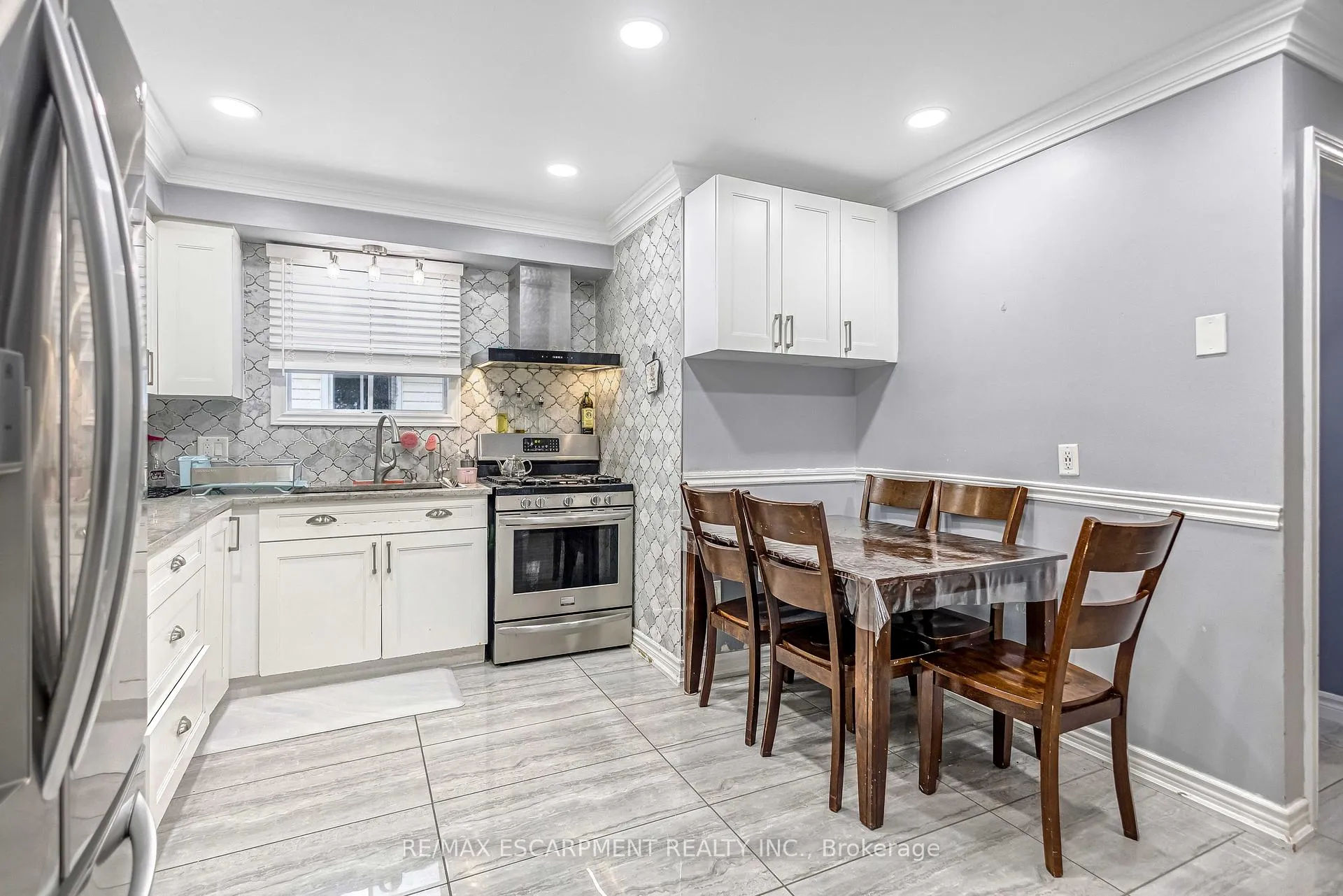 Photo 10 of 70 Ossington Drive, Hamilton, Broughton — HOMEH