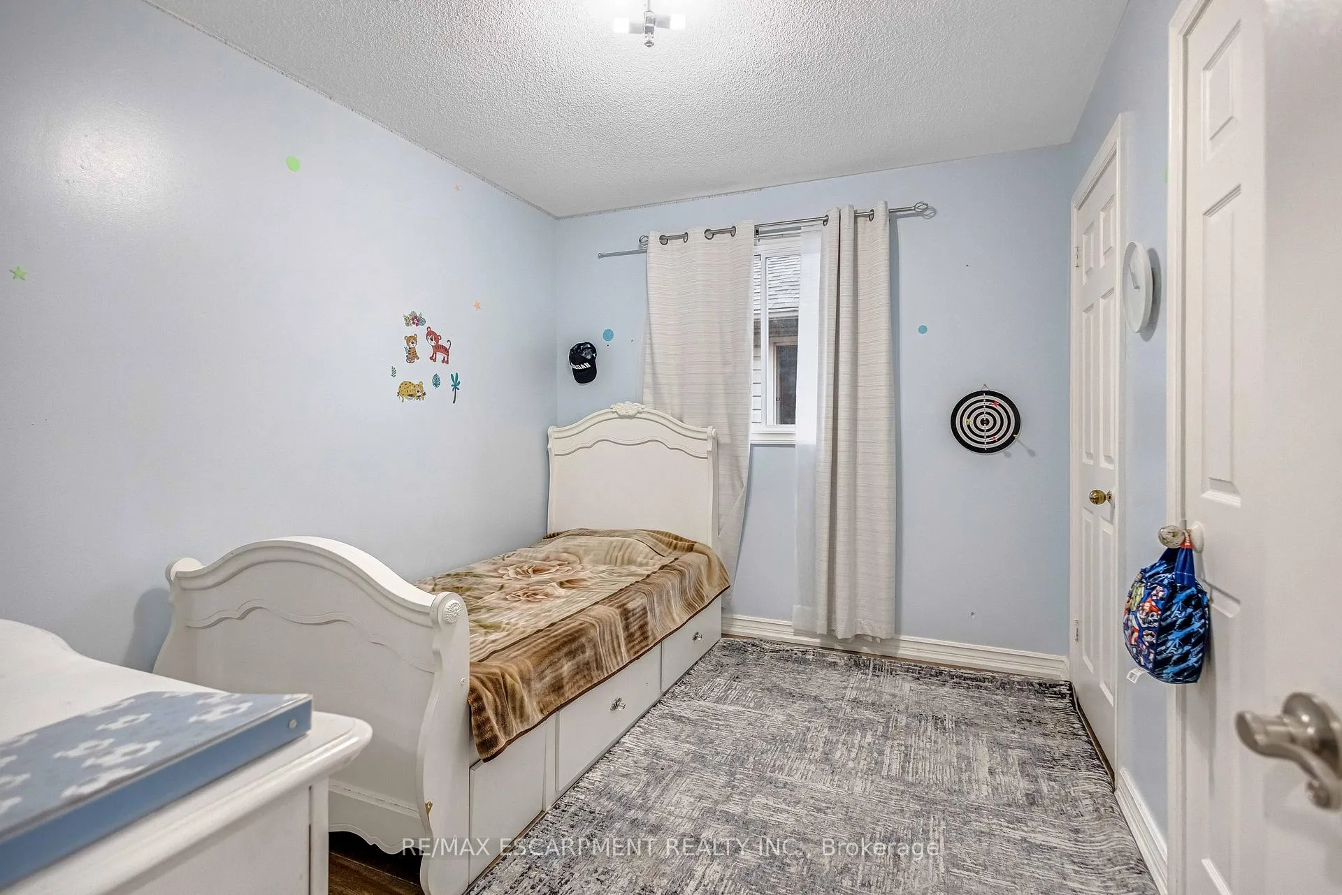 Photo 17 of 70 Ossington Drive, Hamilton, Broughton — HOMEH