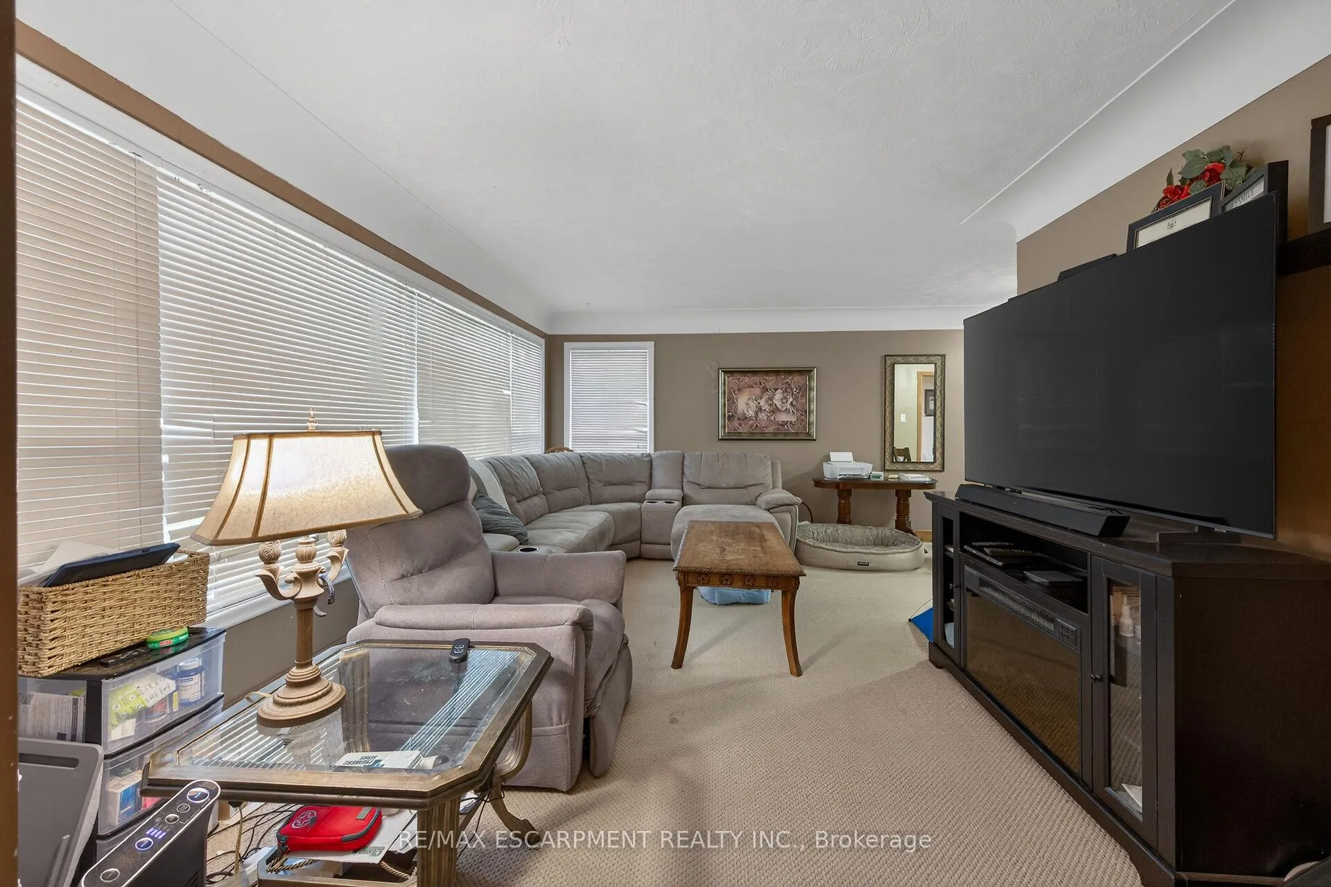Photo 6 of 186 Seneca Avenue, Hamilton, Rural Glanbrook — HOMEH