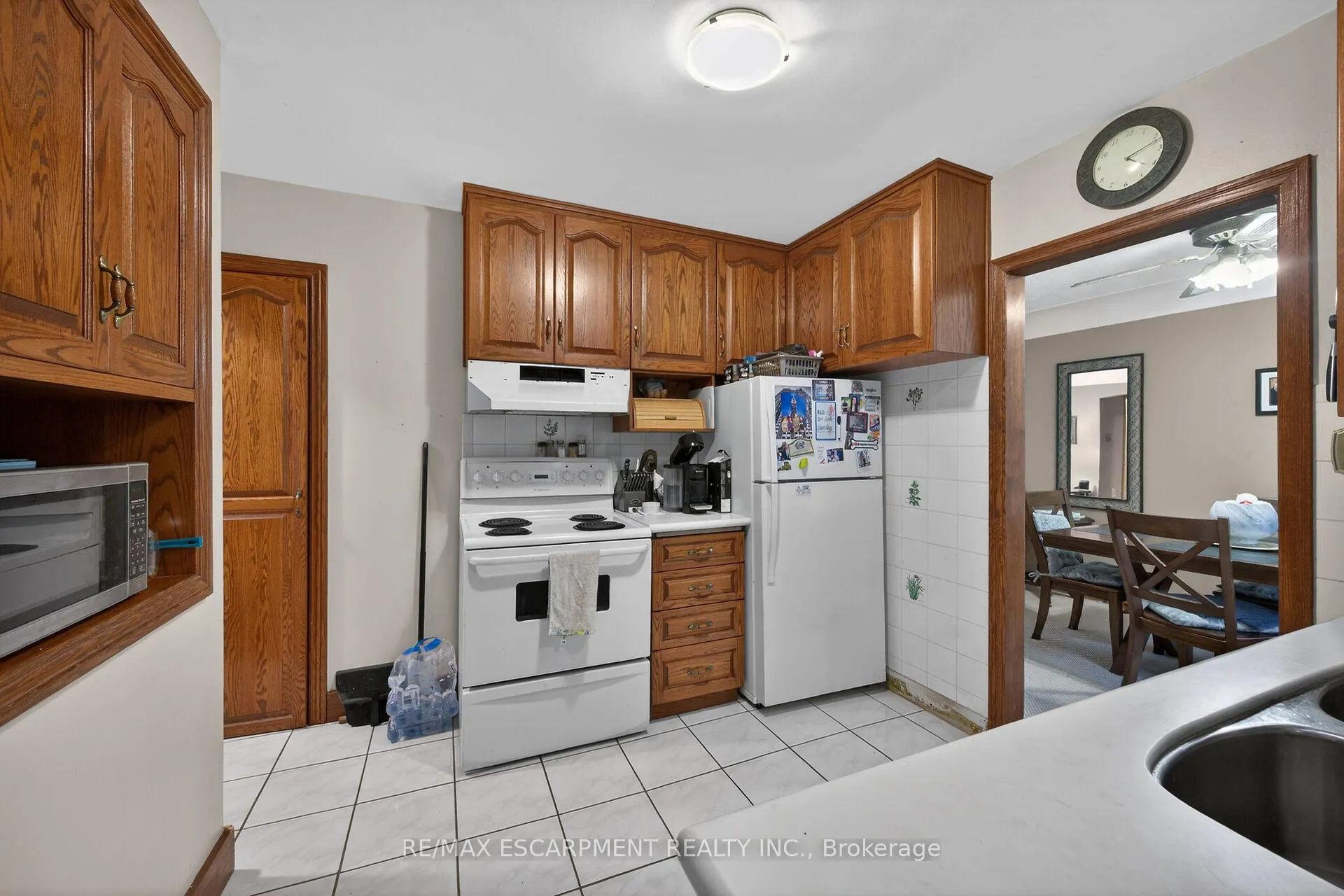 Photo 12 of 186 Seneca Avenue, Hamilton, Rural Glanbrook — HOMEH