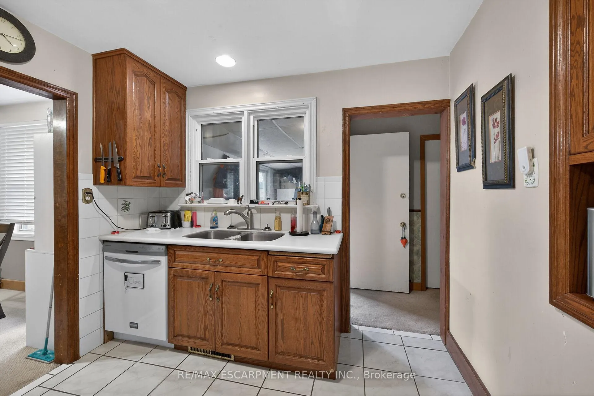 Photo 14 of 186 Seneca Avenue, Hamilton, Rural Glanbrook — HOMEH