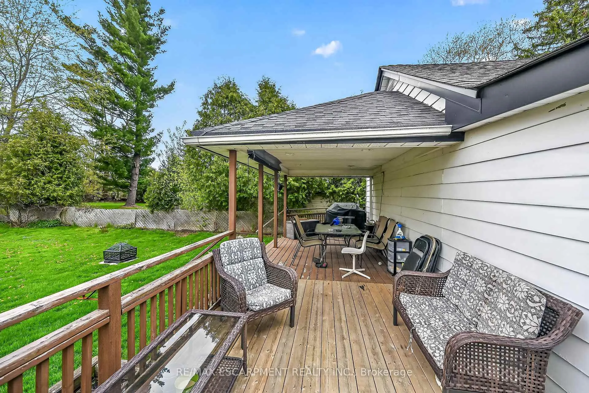 Photo 32 of 186 Seneca Avenue, Hamilton, Rural Glanbrook — HOMEH