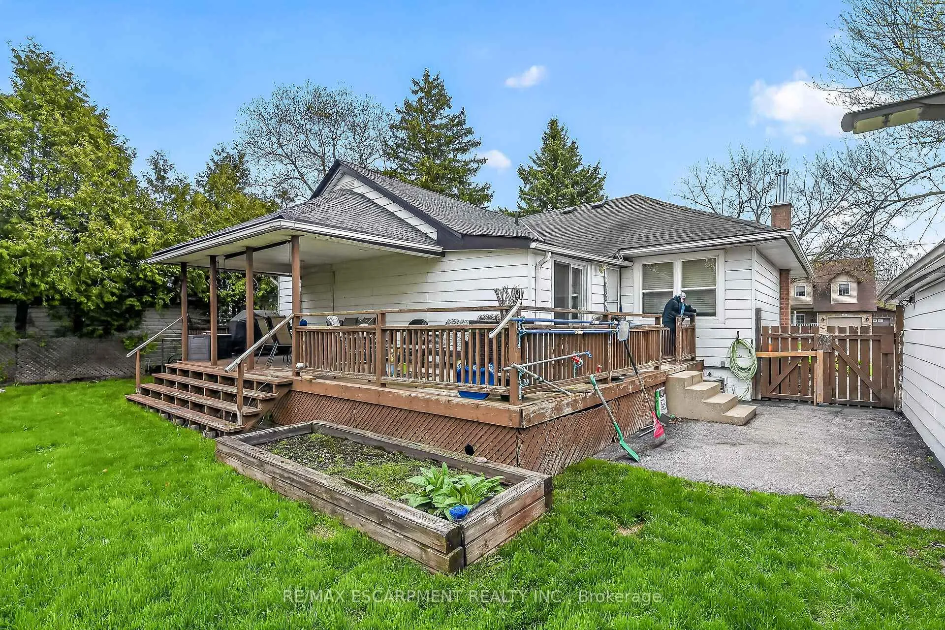 Photo 37 of 186 Seneca Avenue, Hamilton, Rural Glanbrook — HOMEH