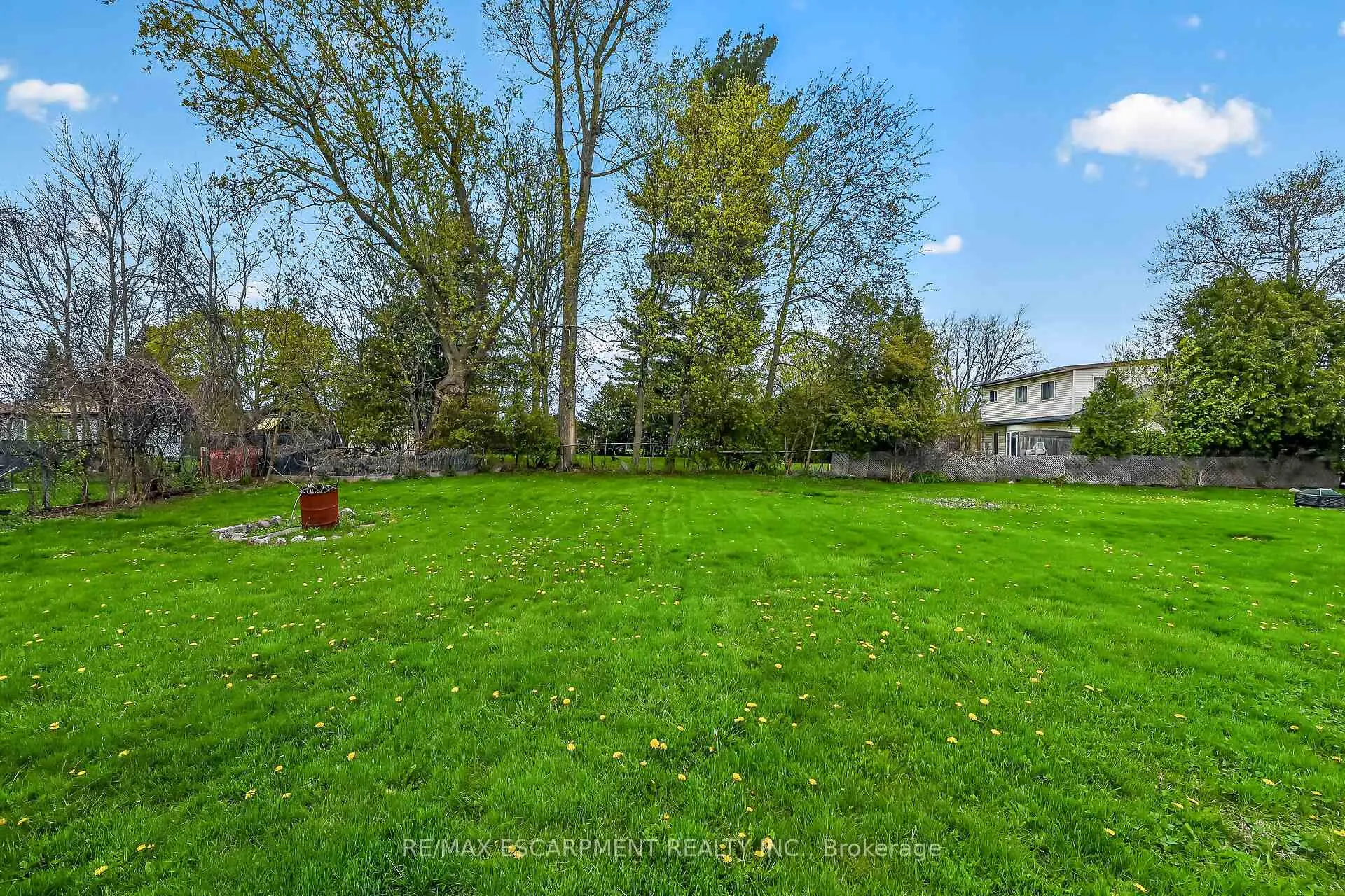 Photo 41 of 186 Seneca Avenue, Hamilton, Rural Glanbrook — HOMEH