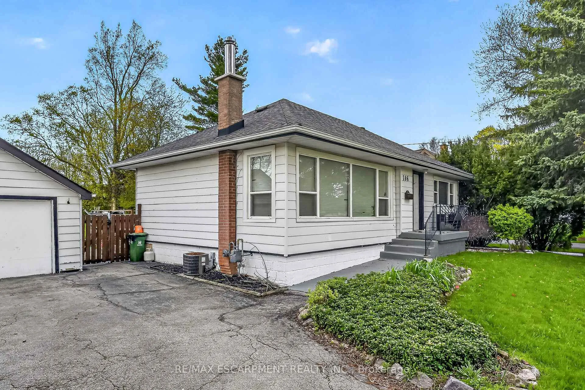 Photo 47 of 186 Seneca Avenue, Hamilton, Rural Glanbrook — HOMEH