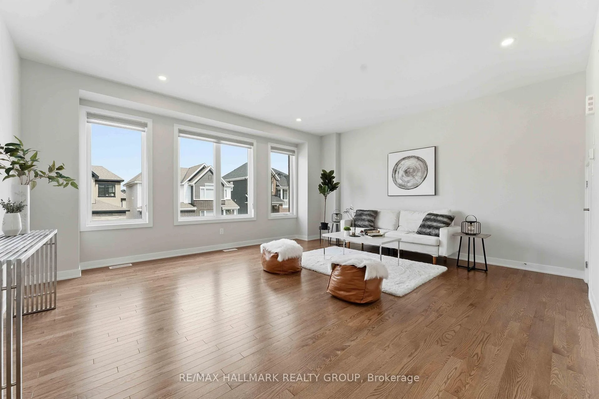 Photo 4 of 404 Appalachian Circle, Ottawa, Barrhaven - Half Moon Bay — HOMEH