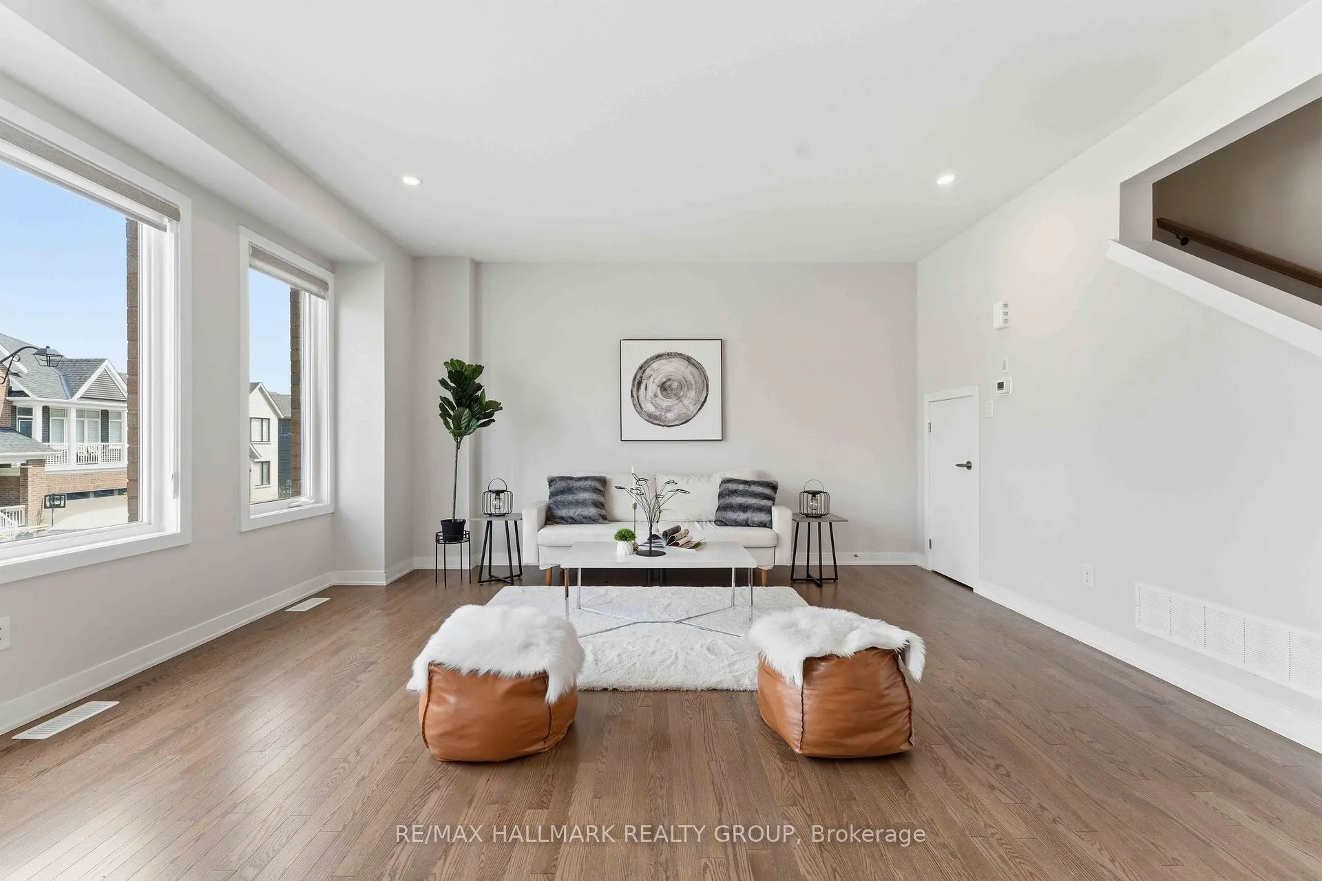 Photo 5 of 404 Appalachian Circle, Ottawa, Barrhaven - Half Moon Bay — HOMEH