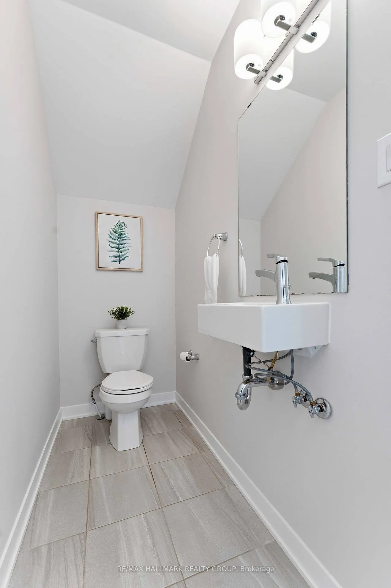 Photo 16 of 404 Appalachian Circle, Ottawa, Barrhaven - Half Moon Bay — HOMEH