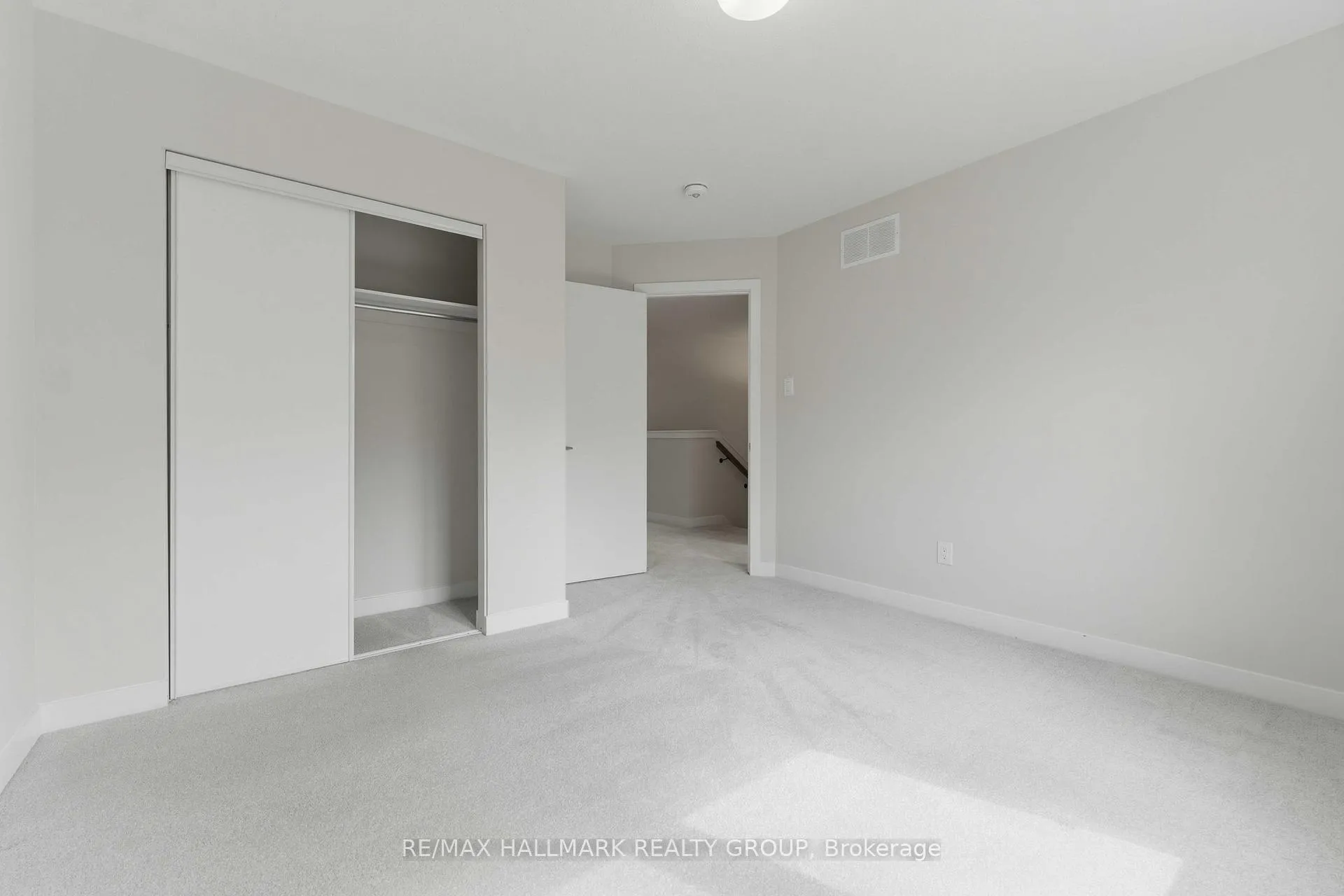 Photo 30 of 404 Appalachian Circle, Ottawa, Barrhaven - Half Moon Bay — HOMEH