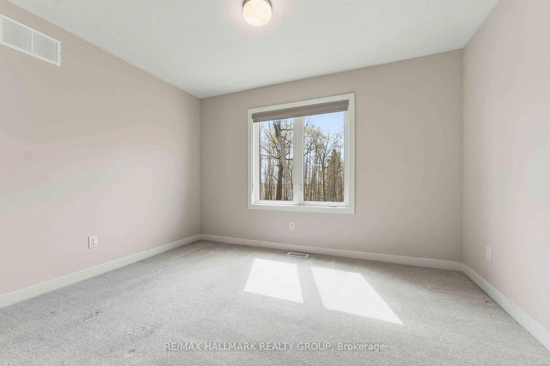 Photo 31 of 404 Appalachian Circle, Ottawa, Barrhaven - Half Moon Bay — HOMEH
