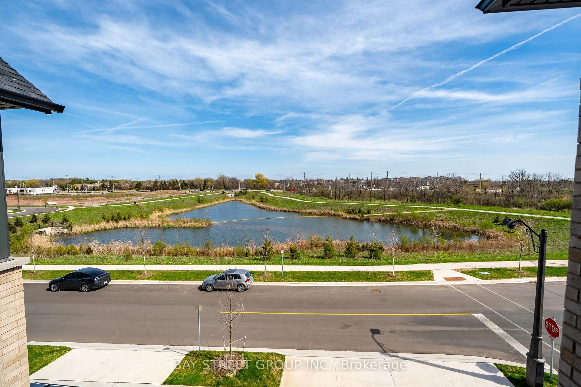 Photo 3 of 1399 Shevchenko Boulevard, Oakville, Northwest — HOMEH