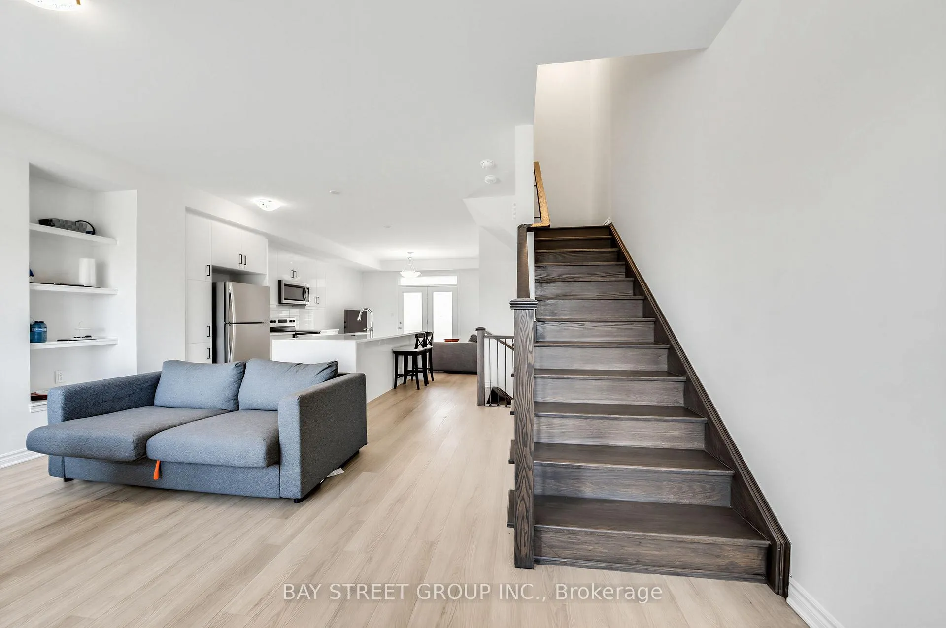 Photo 18 of 1399 Shevchenko Boulevard, Oakville, Northwest — HOMEH