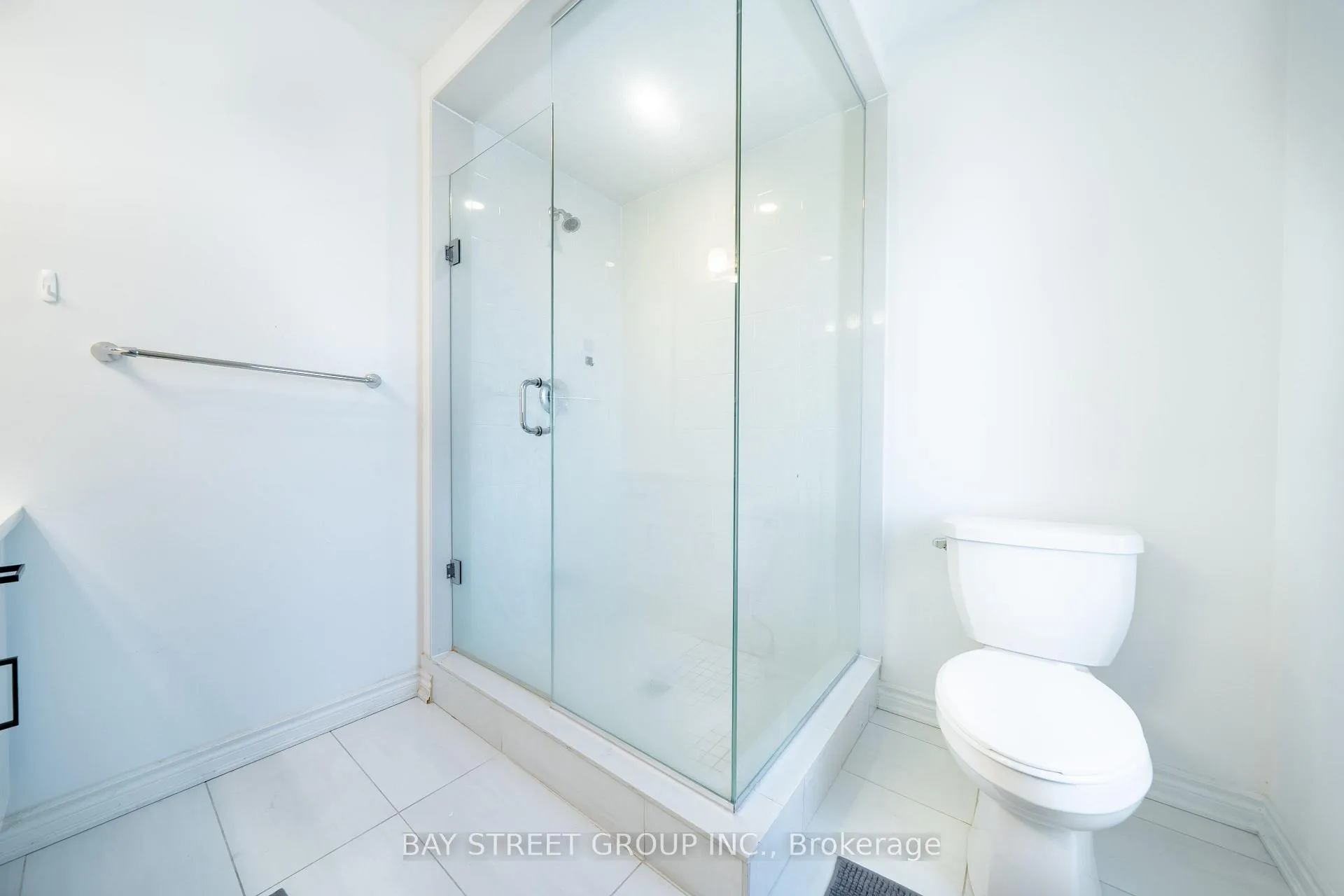 Photo 28 of 1399 Shevchenko Boulevard, Oakville, Northwest — HOMEH