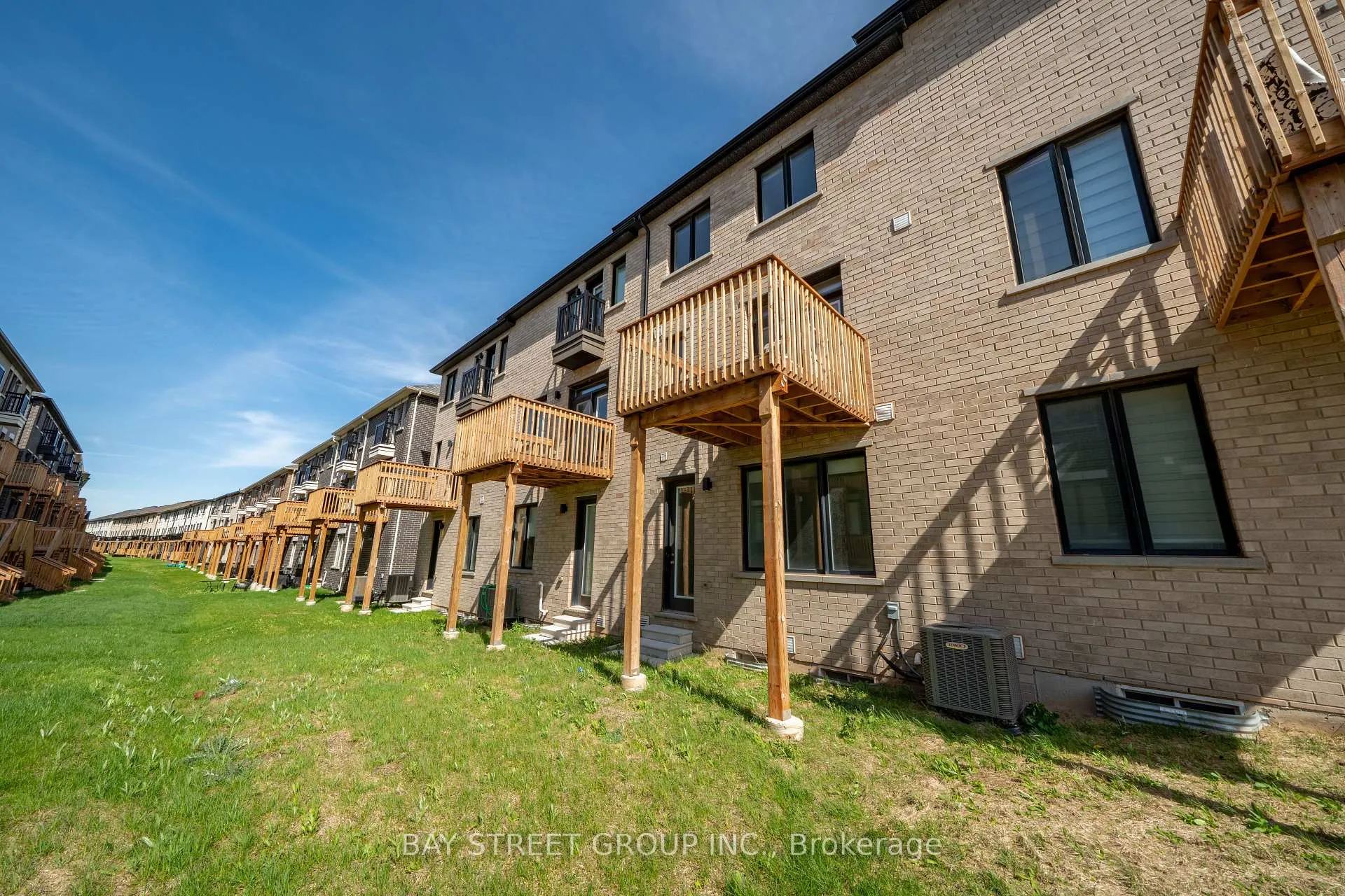 Photo 32 of 1399 Shevchenko Boulevard, Oakville, Northwest — HOMEH