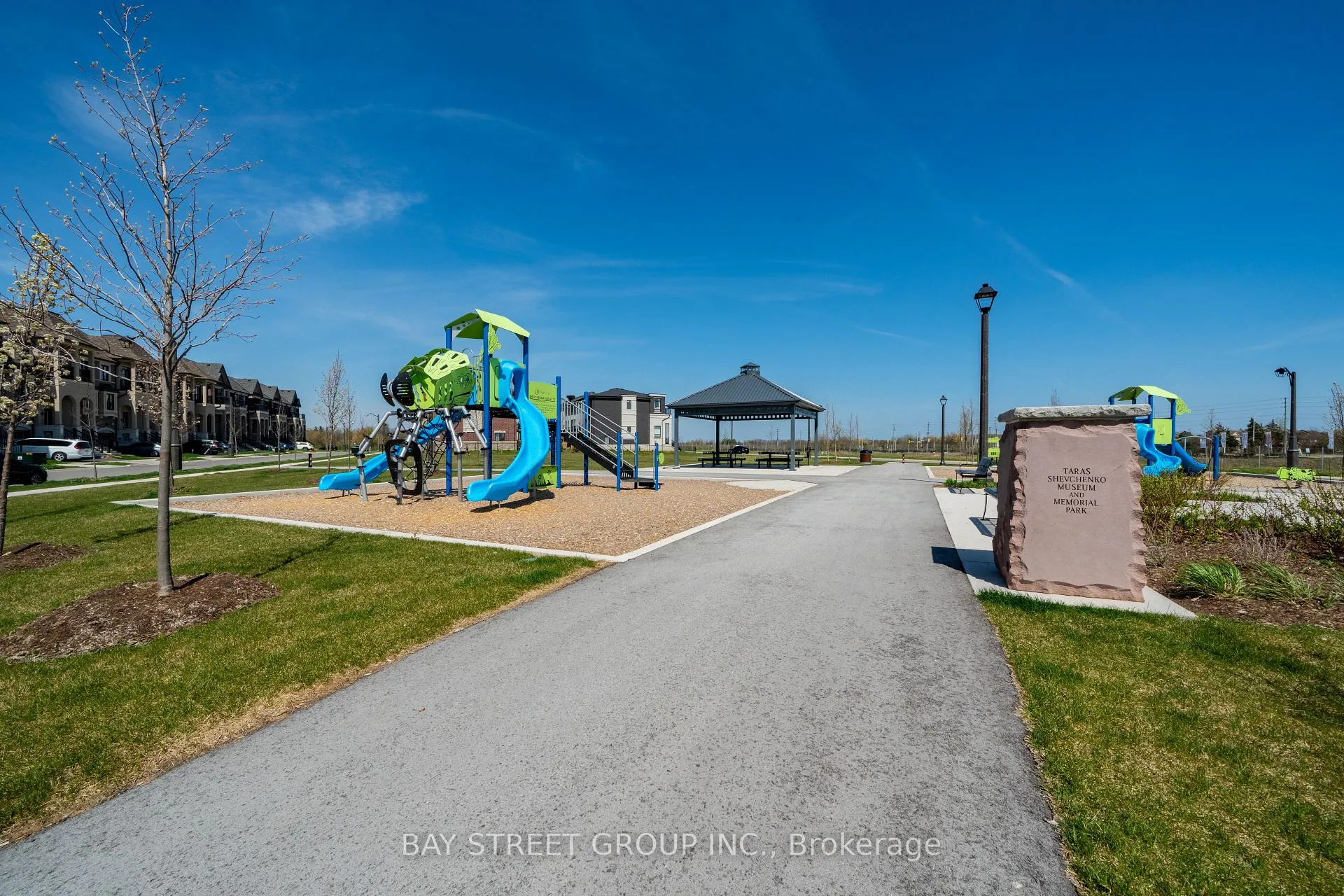 Photo 36 of 1399 Shevchenko Boulevard, Oakville, Northwest — HOMEH