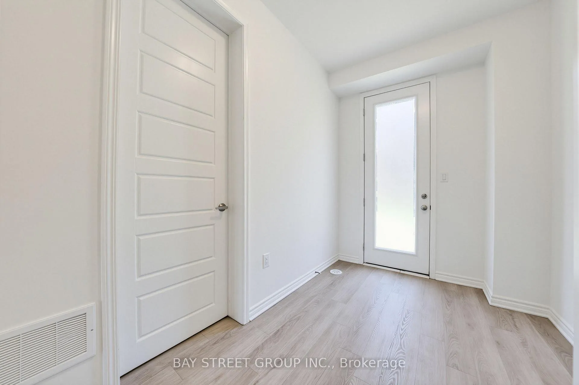 Photo 41 of 1399 Shevchenko Boulevard, Oakville, Northwest — HOMEH