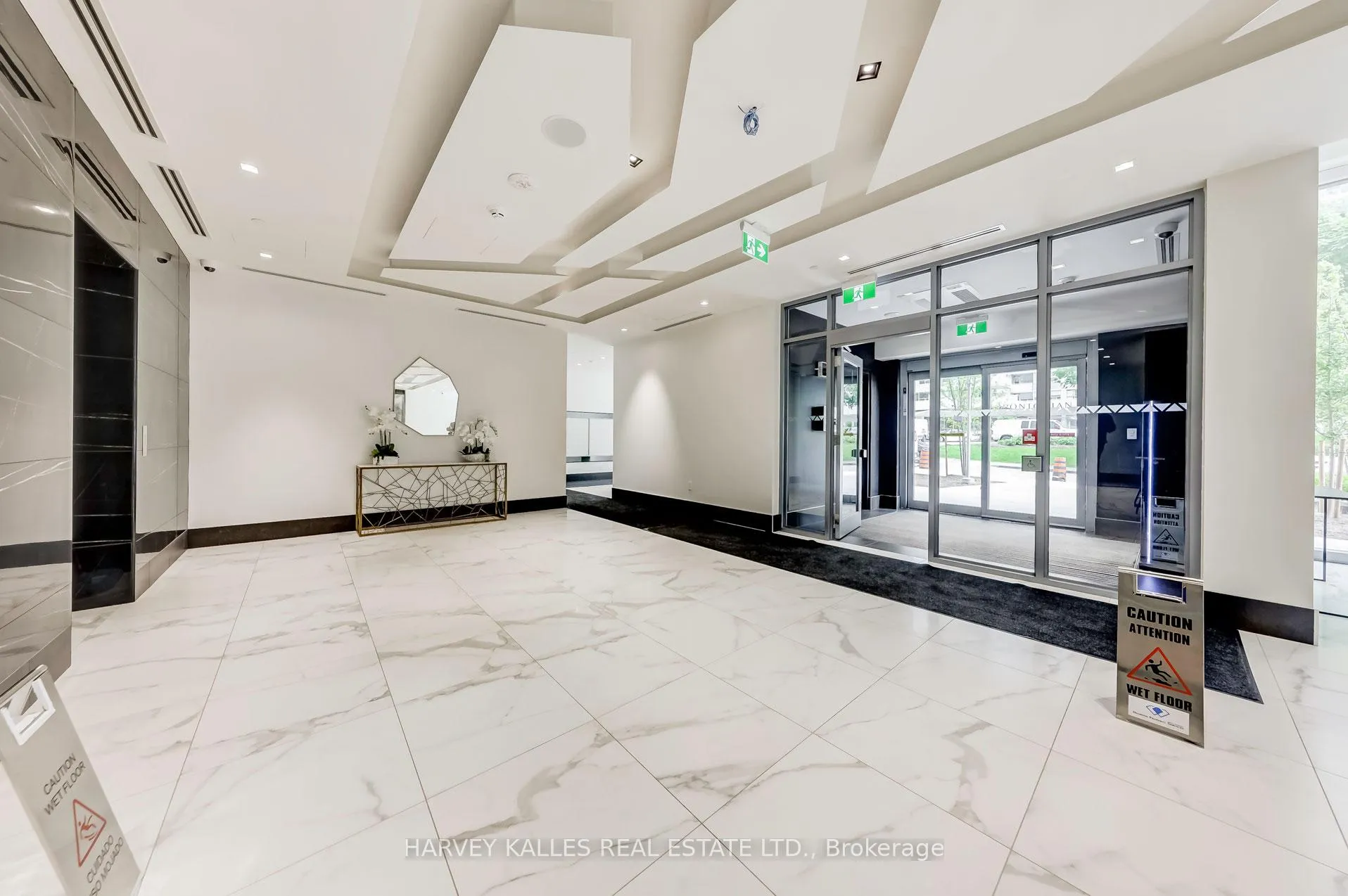 Photo 2 of Unit 3214, 50 Dunfield Avenue, Toronto, Mount Pleasant West — HOMEH