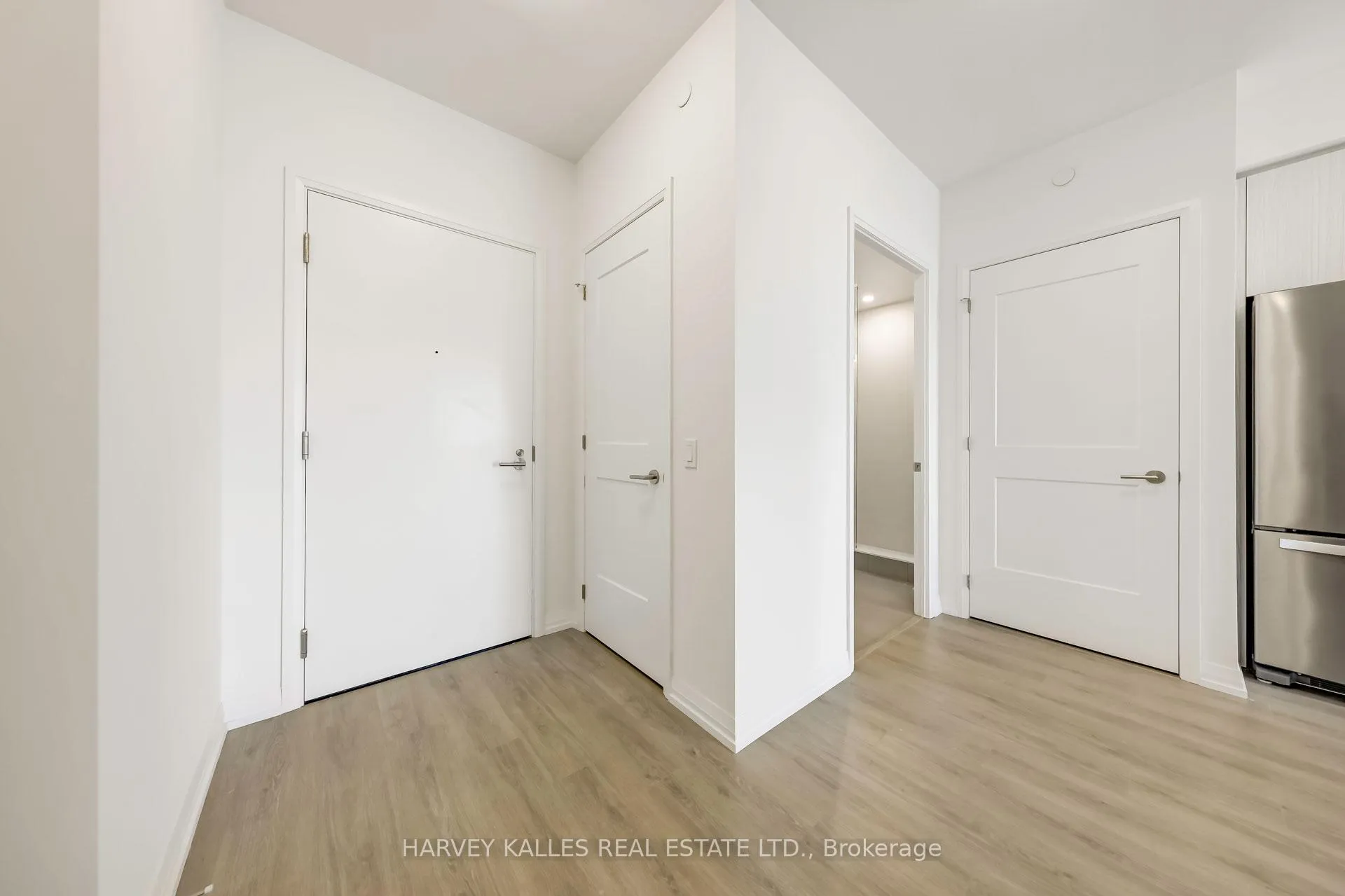 Photo 5 of Unit 3214, 50 Dunfield Avenue, Toronto, Mount Pleasant West — HOMEH