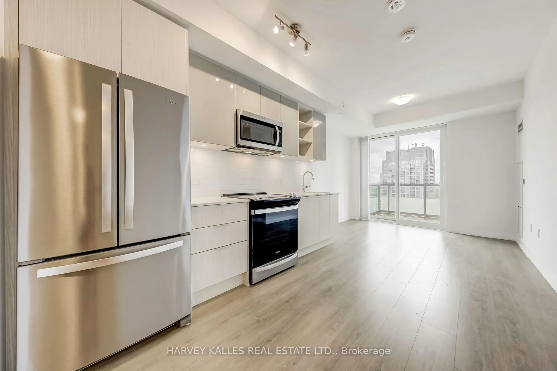 Photo 7 of Unit 3214, 50 Dunfield Avenue, Toronto, Mount Pleasant West — HOMEH