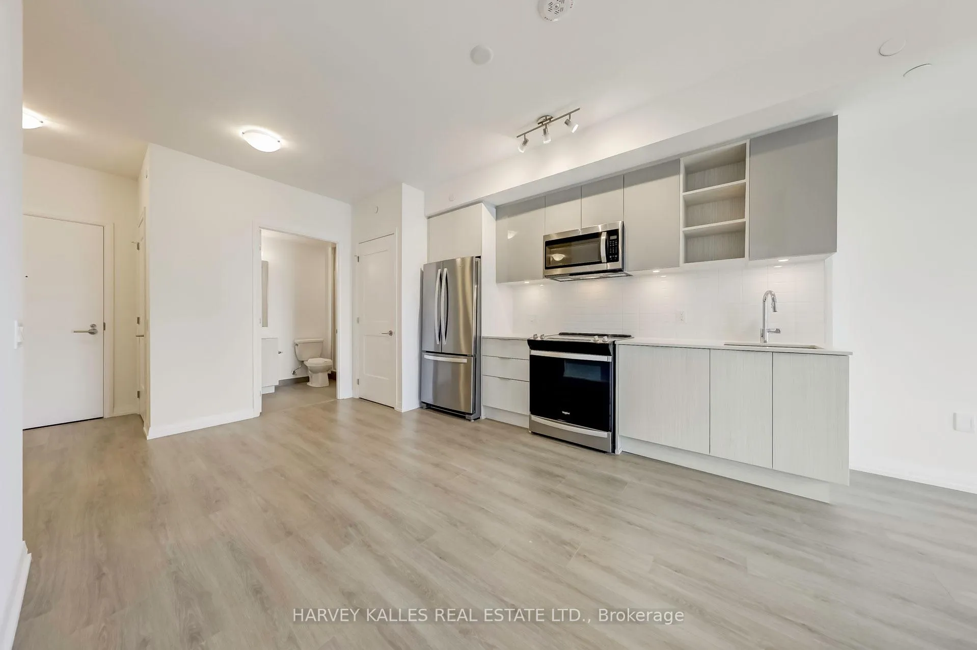 Photo 8 of Unit 3214, 50 Dunfield Avenue, Toronto, Mount Pleasant West — HOMEH