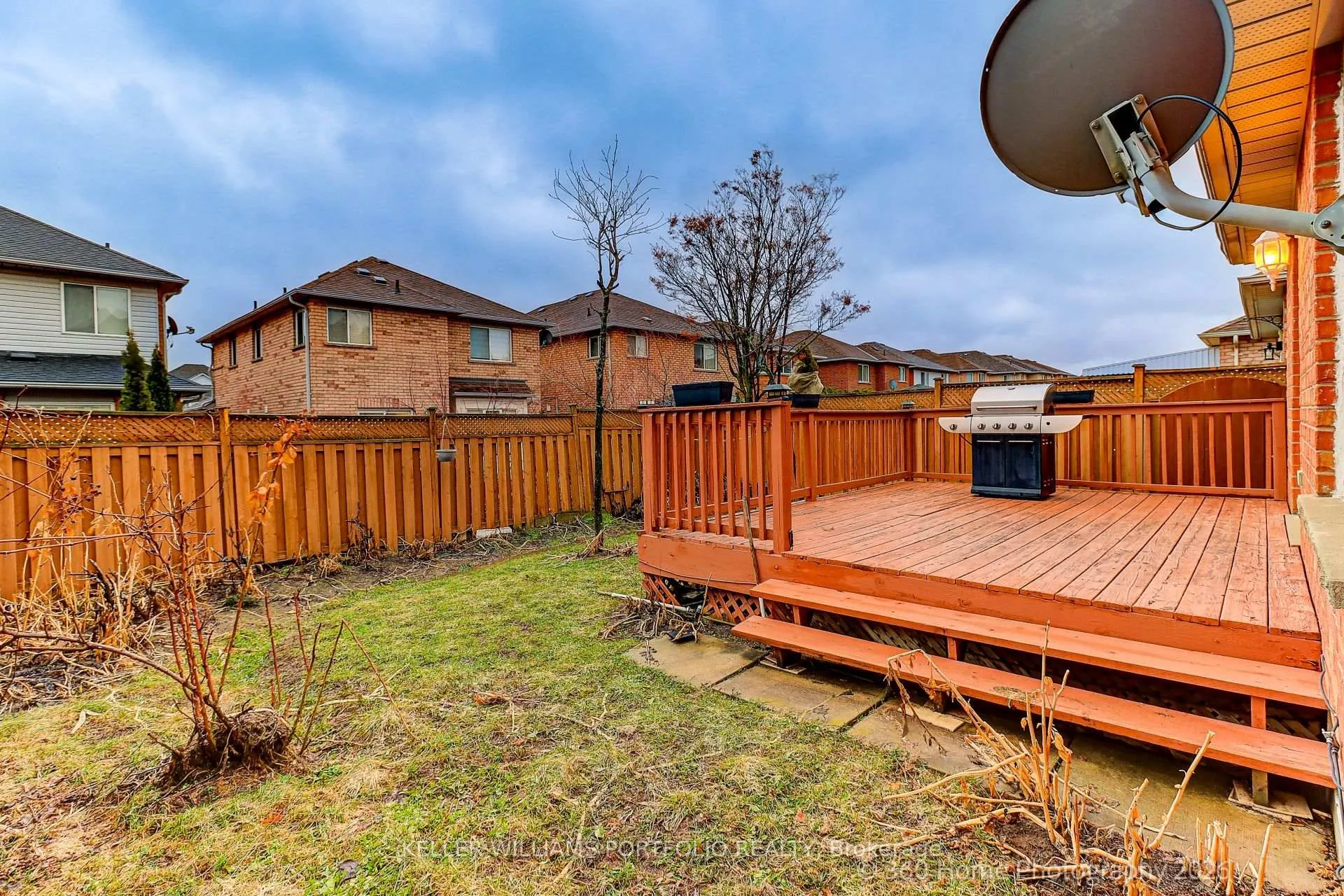 Photo 24 of 45 Olympia Crescent, Brampton, Fletcher's Meadow — HOMEH