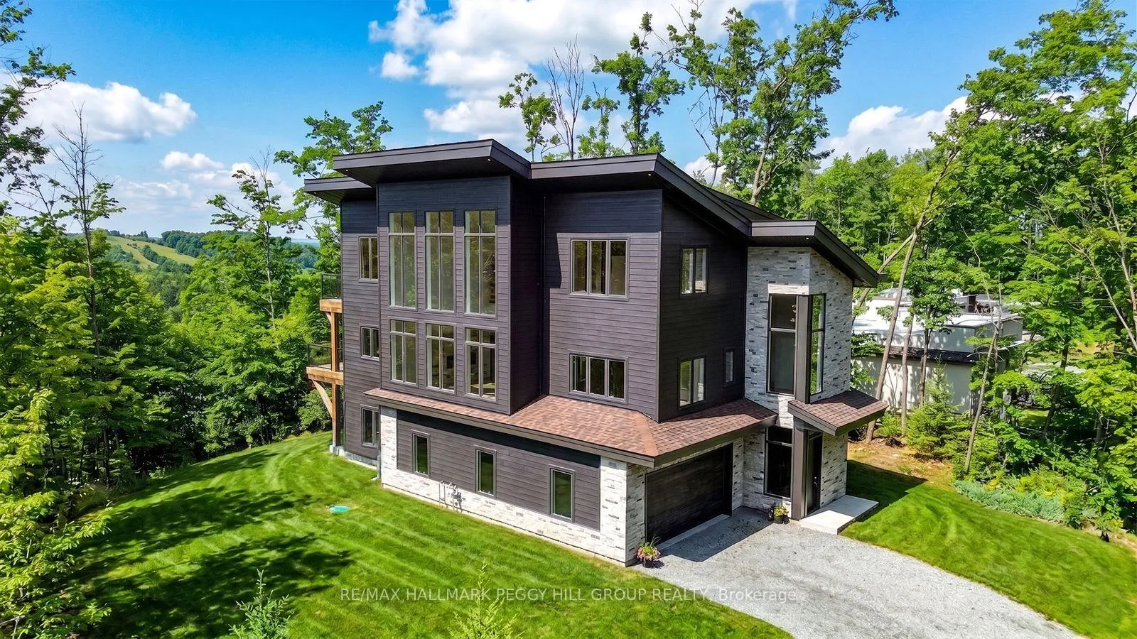 Photo 1 of 3316 Line 4 N, Oro-Medonte, Horseshoe Valley — HOMEH