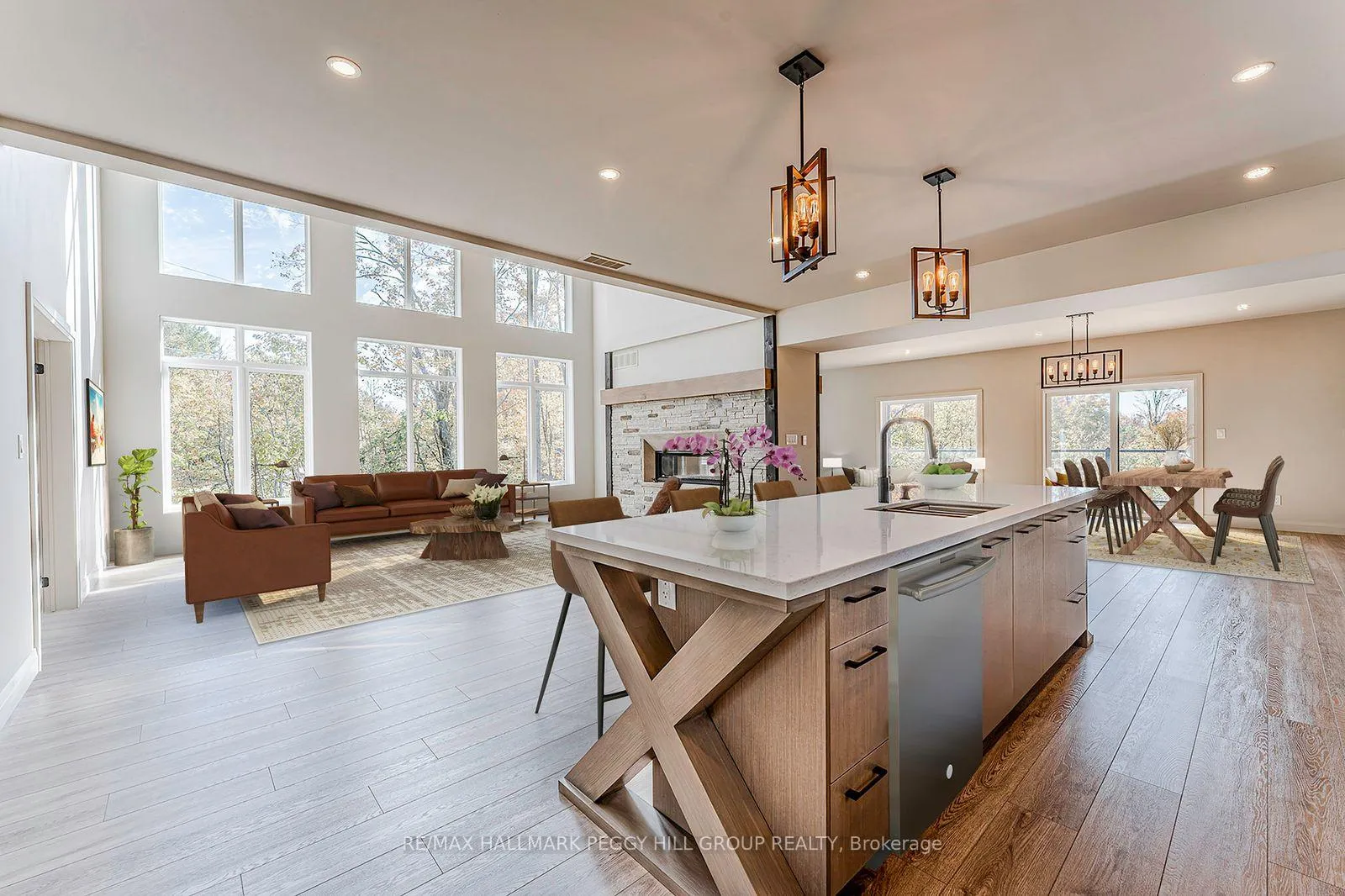 Photo 5 of 3316 Line 4 N, Oro-Medonte, Horseshoe Valley — HOMEH