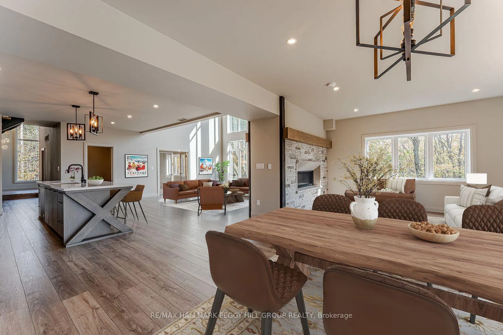 Photo 9 of 3316 Line 4 N, Oro-Medonte, Horseshoe Valley — HOMEH