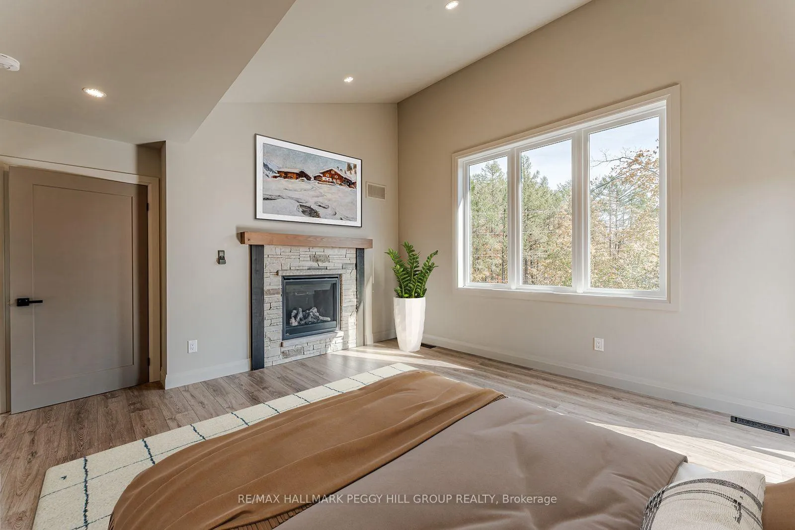 Photo 18 of 3316 Line 4 N, Oro-Medonte, Horseshoe Valley — HOMEH