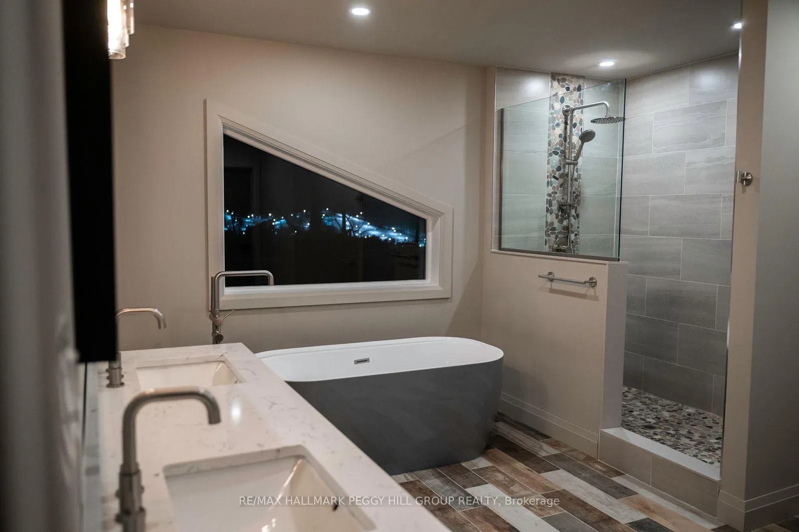 Photo 22 of 3316 Line 4 N, Oro-Medonte, Horseshoe Valley — HOMEH