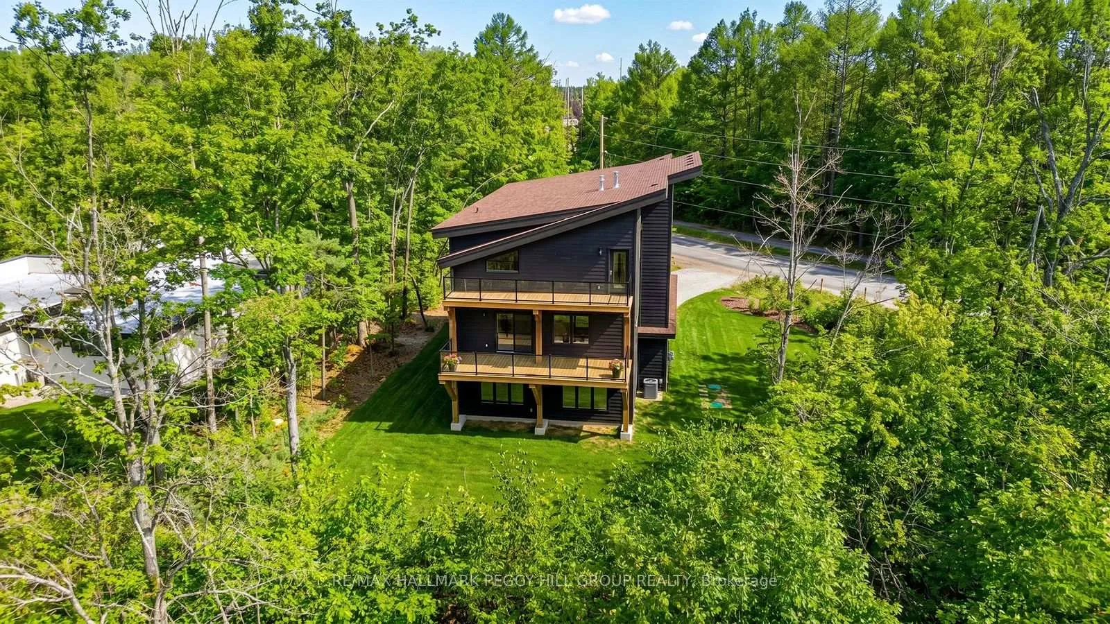Photo 35 of 3316 Line 4 N, Oro-Medonte, Horseshoe Valley — HOMEH