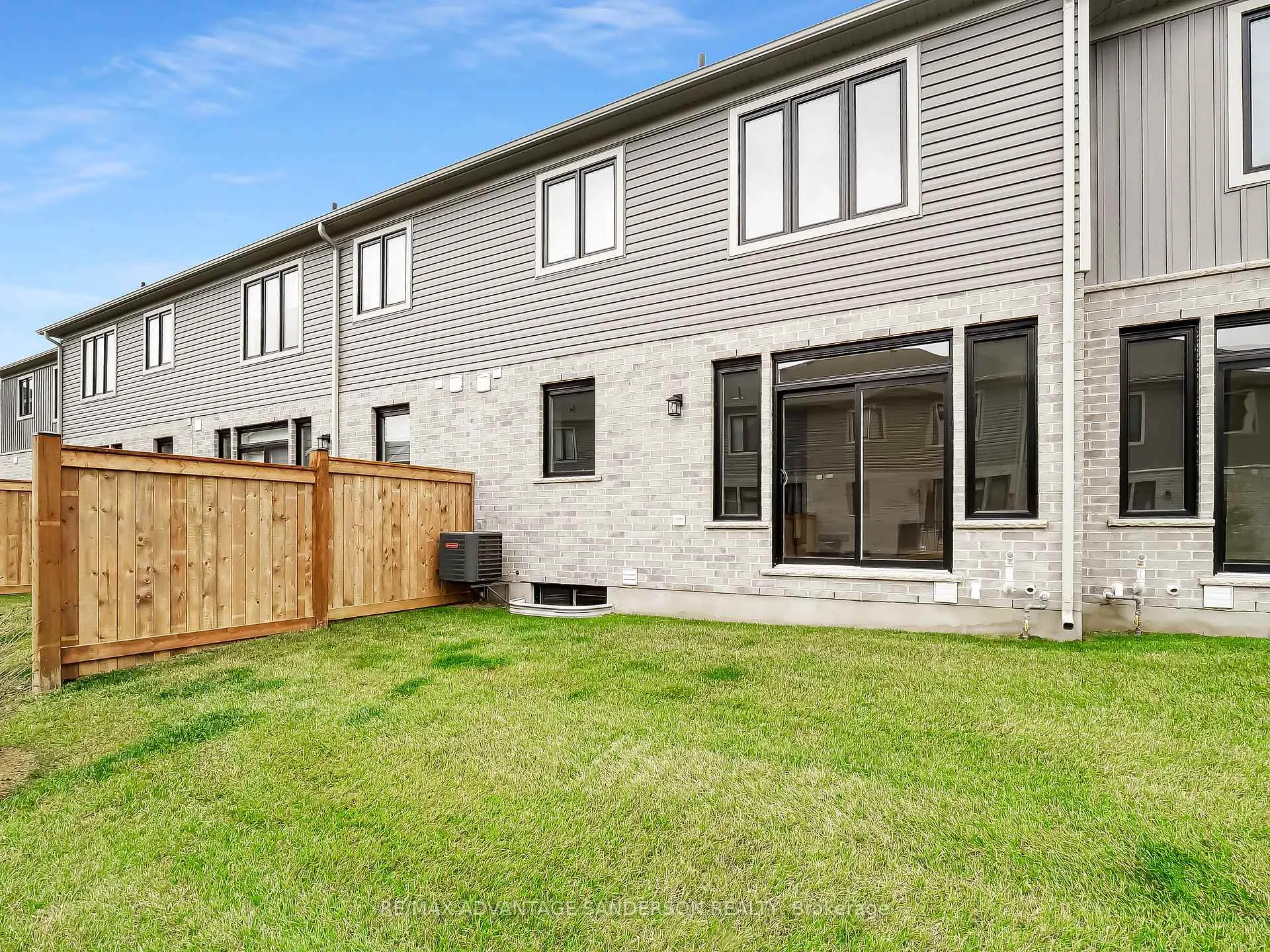 Photo 4 of Unit 126, 93 Stonefield Lane, Middlesex Centre, Ilderton — HOMEH
