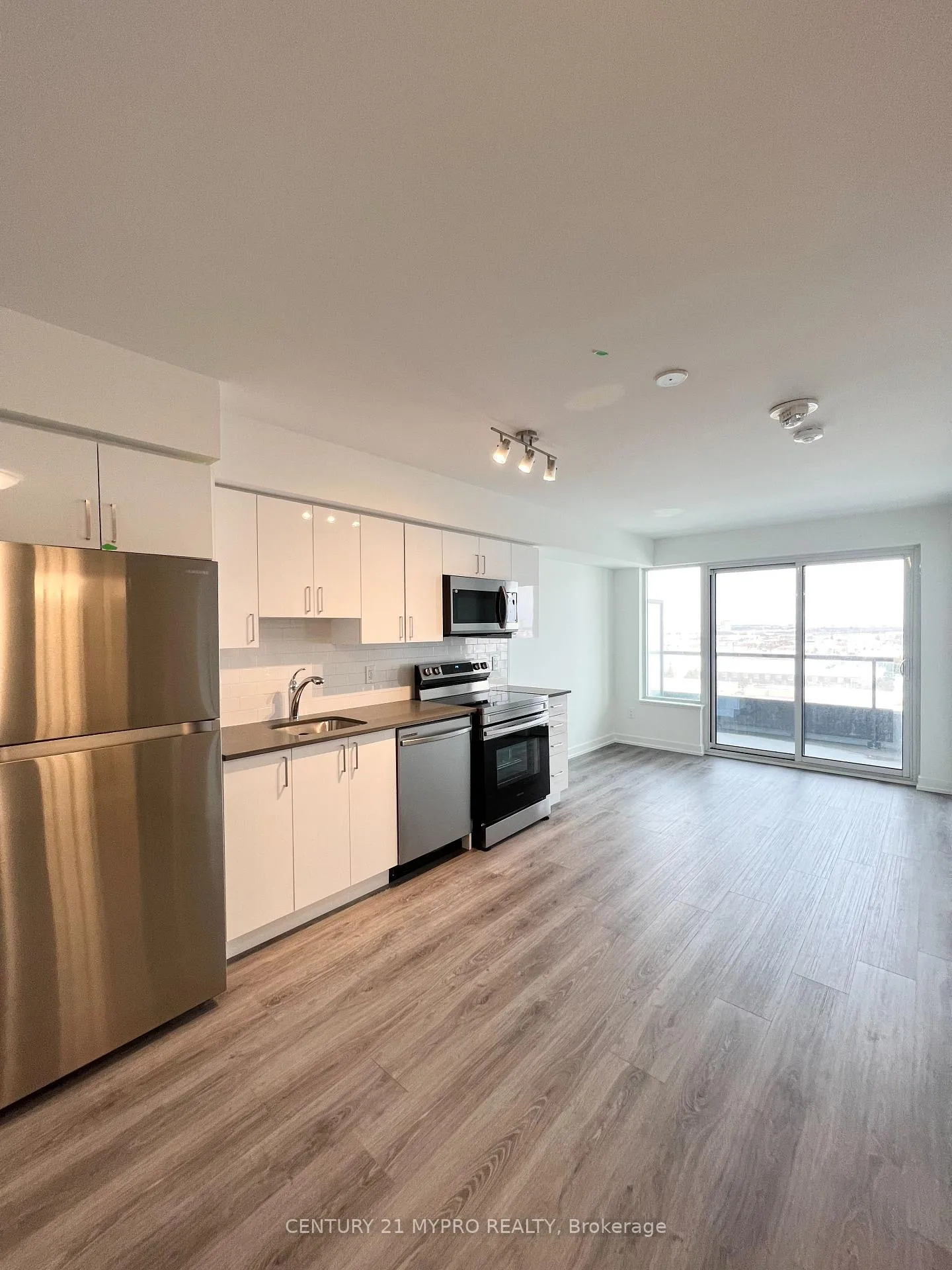 Photo 2 of Unit 1408, 1480 Bayly Street, Pickering, Bay Ridges — HOMEH