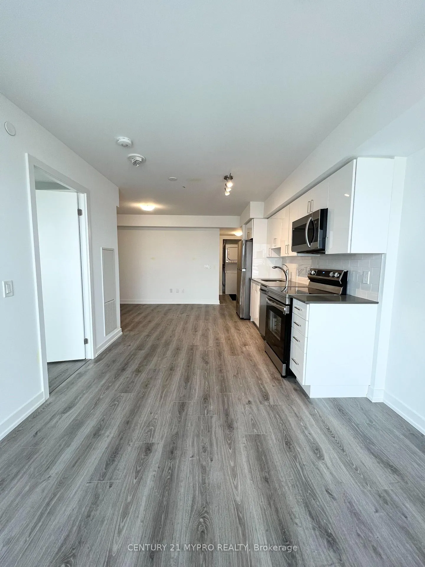 Photo 3 of Unit 1408, 1480 Bayly Street, Pickering, Bay Ridges — HOMEH