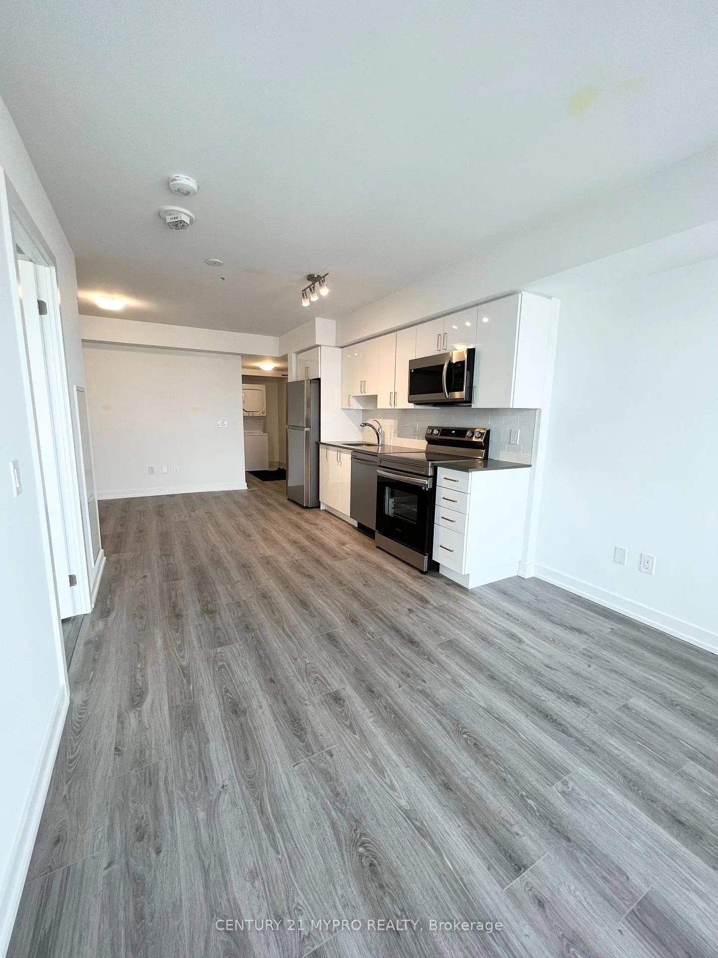 Photo 4 of Unit 1408, 1480 Bayly Street, Pickering, Bay Ridges — HOMEH