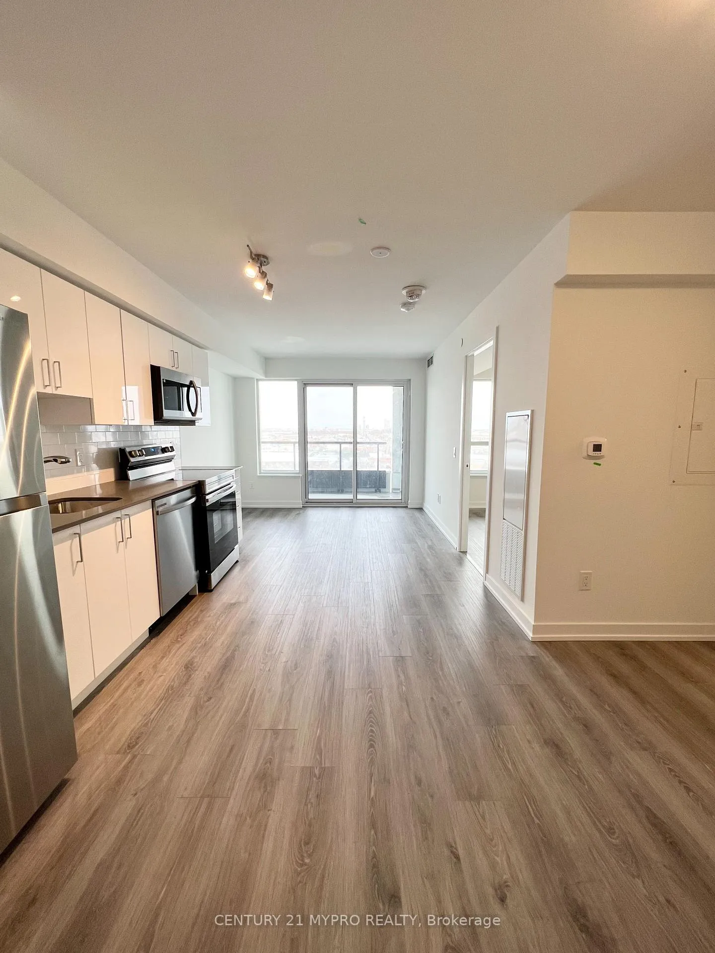 Photo 8 of Unit 1408, 1480 Bayly Street, Pickering, Bay Ridges — HOMEH