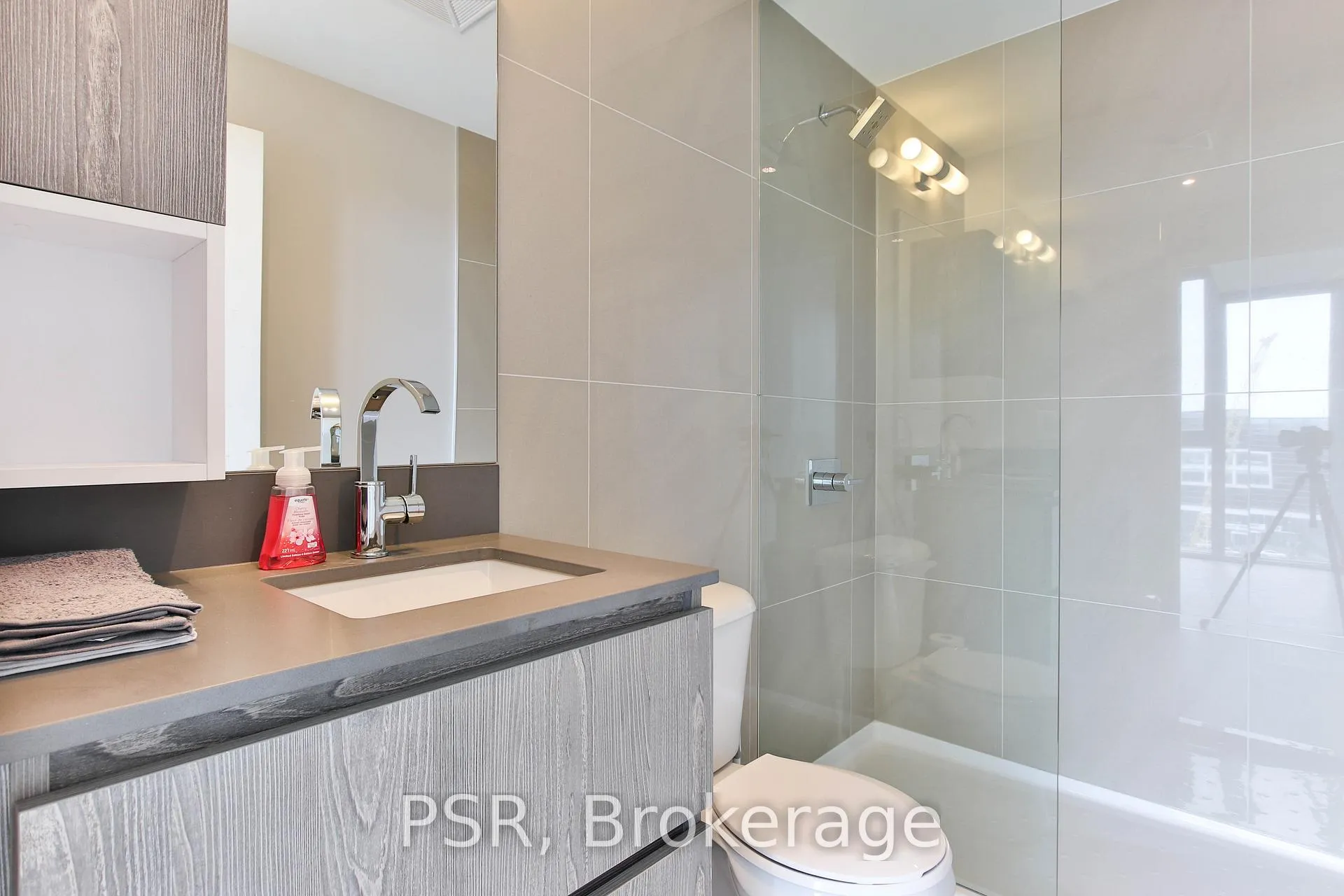 Photo 11 of Unit 707, 25 Baseball Place, Toronto, South Riverdale — HOMEH