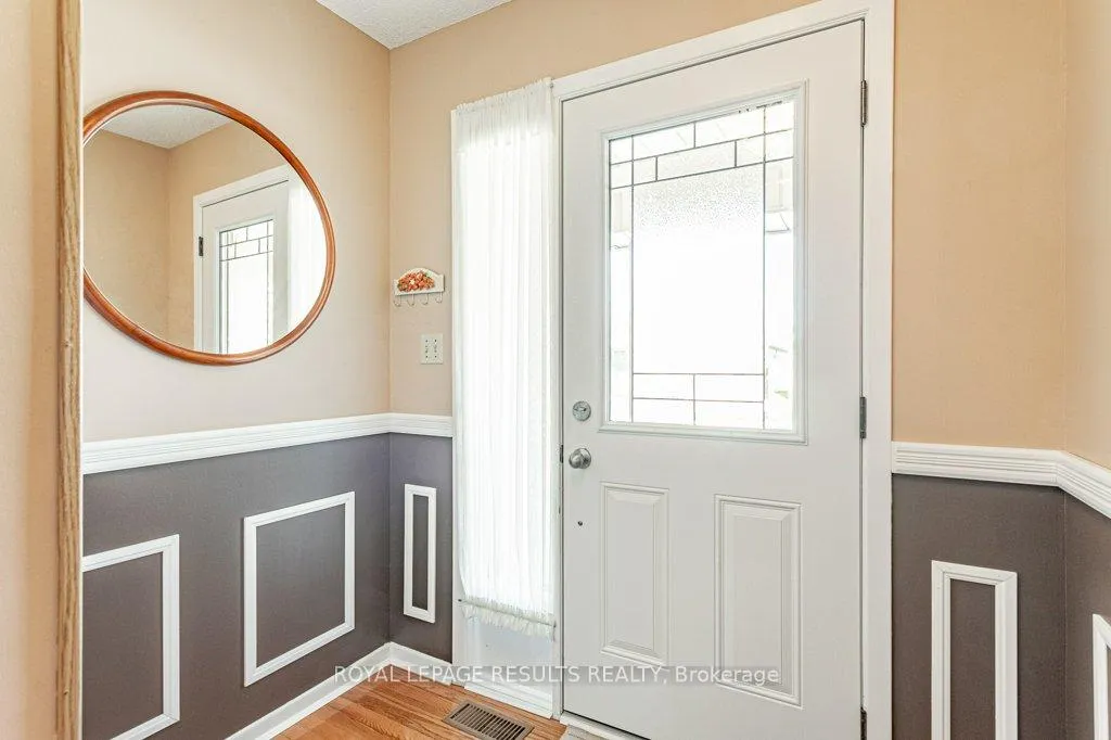 Photo 7 of 62 Edwin Crescent, Tillsonburg — HOMEH