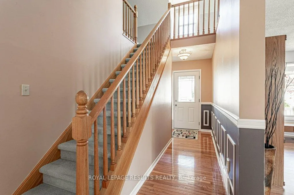 Photo 8 of 62 Edwin Crescent, Tillsonburg — HOMEH