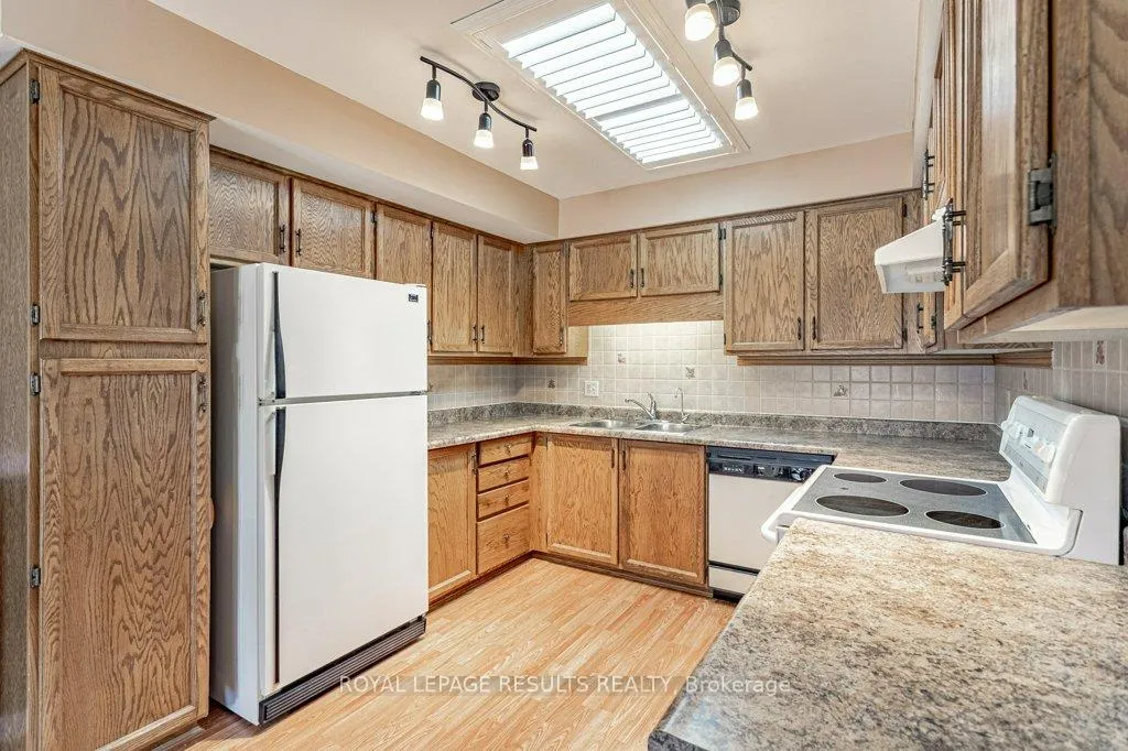 Photo 15 of 62 Edwin Crescent, Tillsonburg — HOMEH