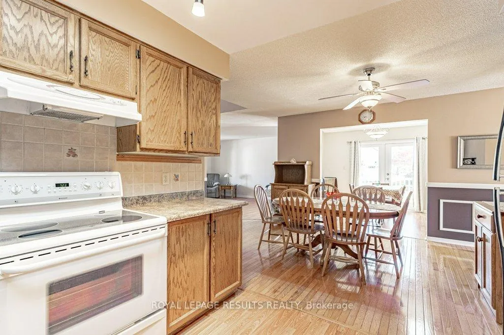 Photo 17 of 62 Edwin Crescent, Tillsonburg — HOMEH