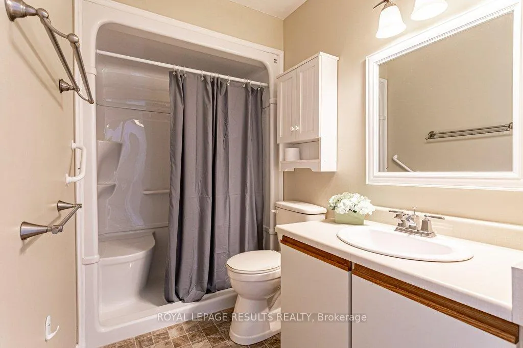 Photo 25 of 62 Edwin Crescent, Tillsonburg — HOMEH